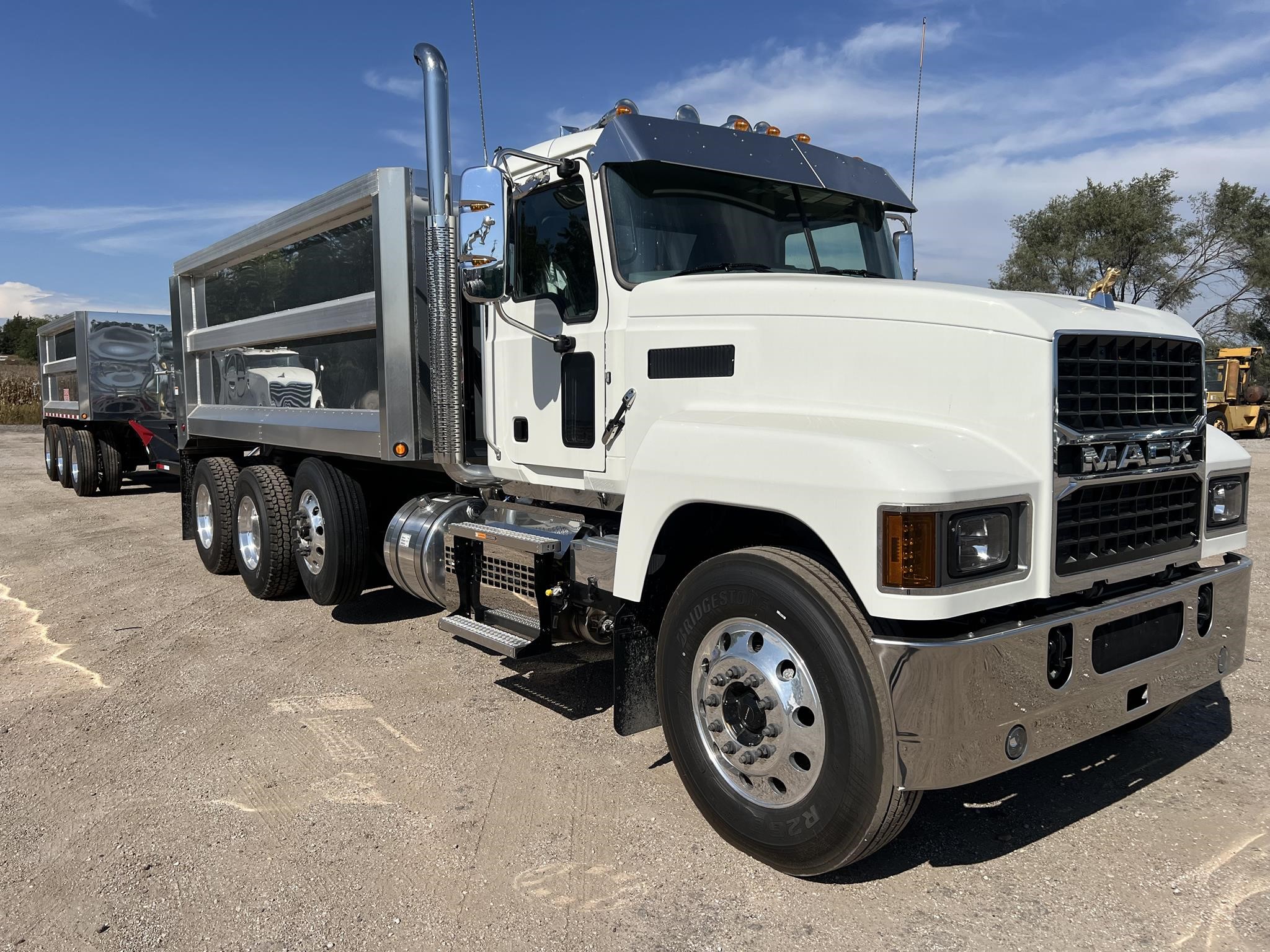 2026 MACK PINNACLE 64R 10012156354 2026 MACK PINNACLE 64R 10012156354