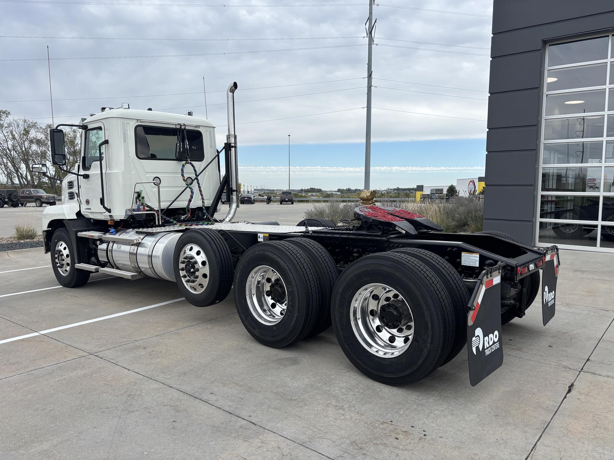 2026 MACK ANTHEM 84T - image 3 of 6