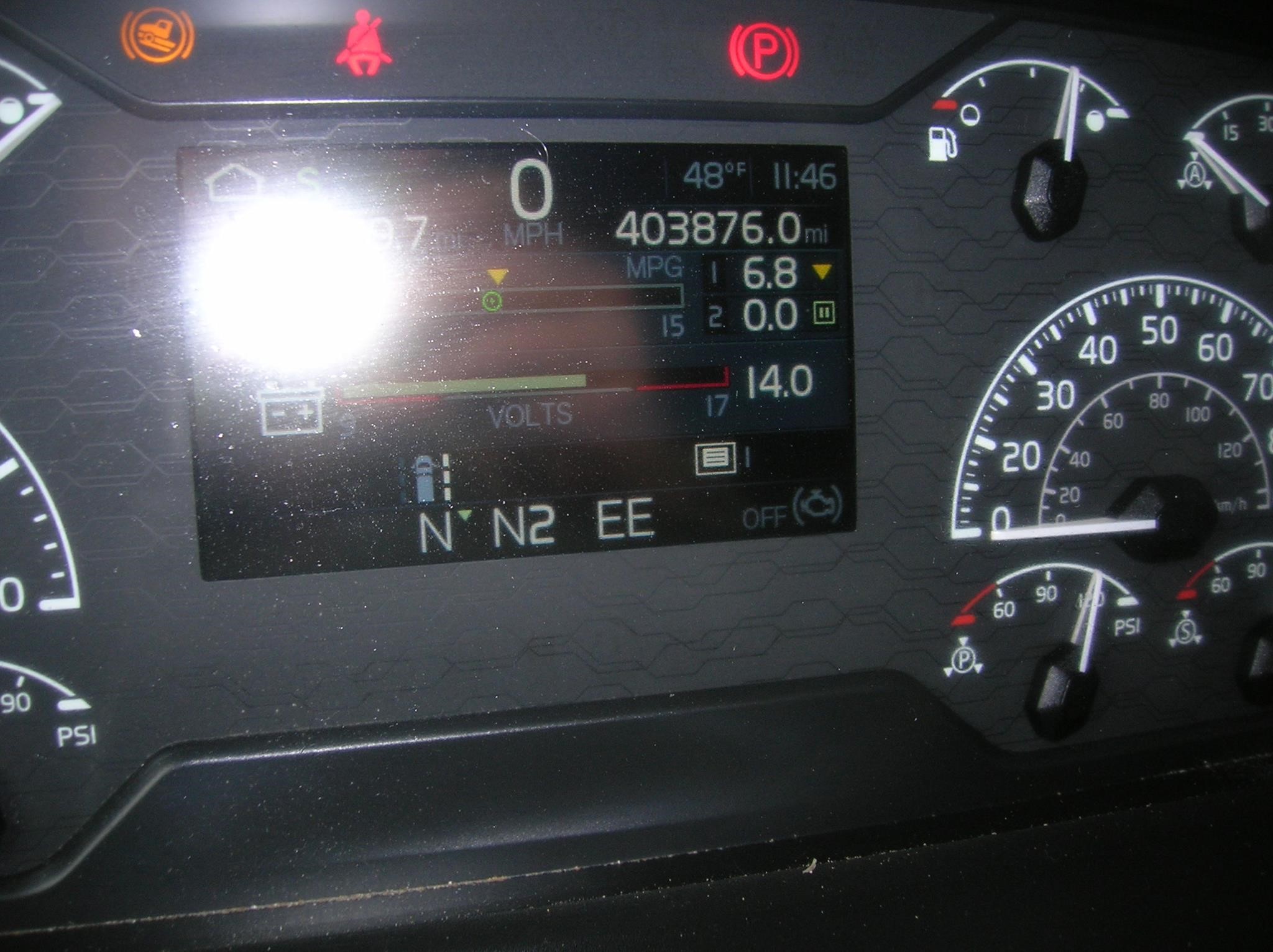 2022 VOLVO VNL64T740 10015684073 2022 VOLVO VNL64T740 10015684073