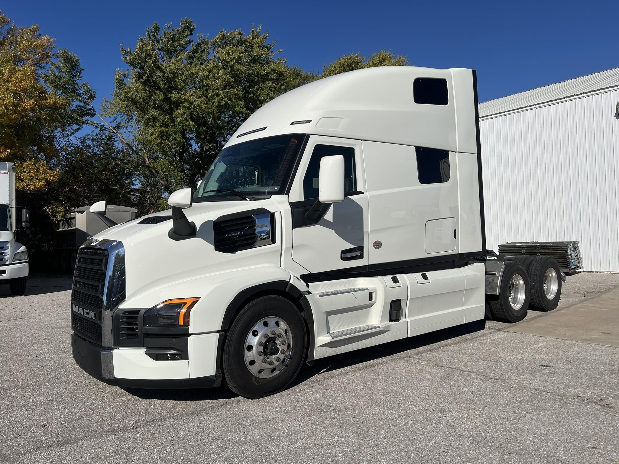 2026 MACK PIONEER 64T 2026 MACK PIONEER 64T - image 1 of 6