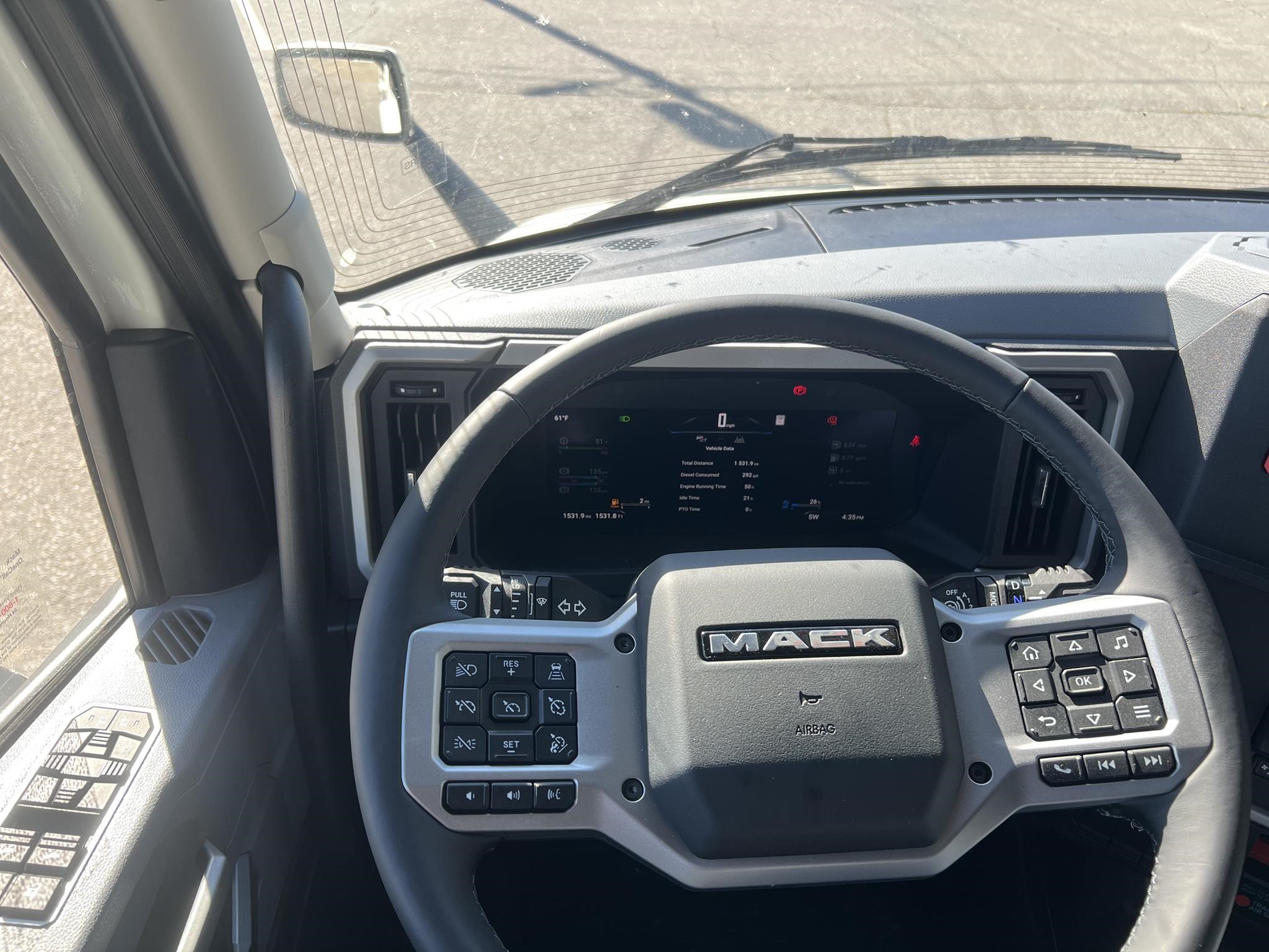 2026 MACK PIONEER 64T 10015744213 2026 MACK PIONEER 64T 10015744213