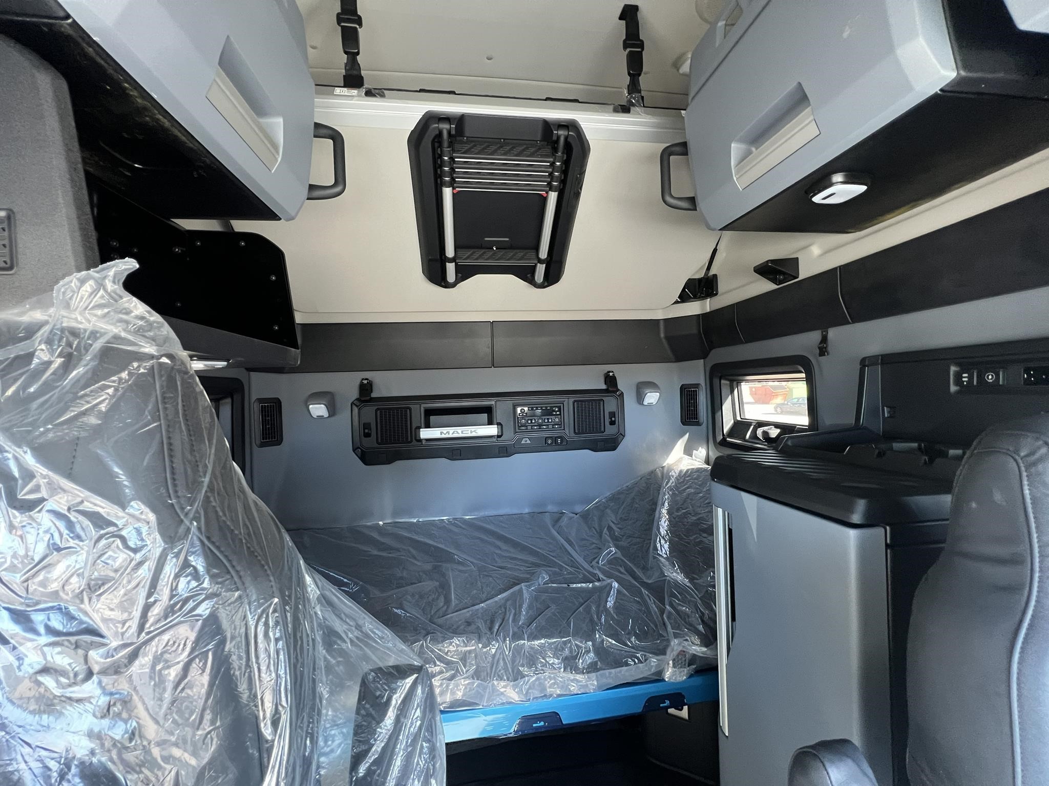 2026 MACK PIONEER 64T 10015744312 2026 MACK PIONEER 64T 10015744312