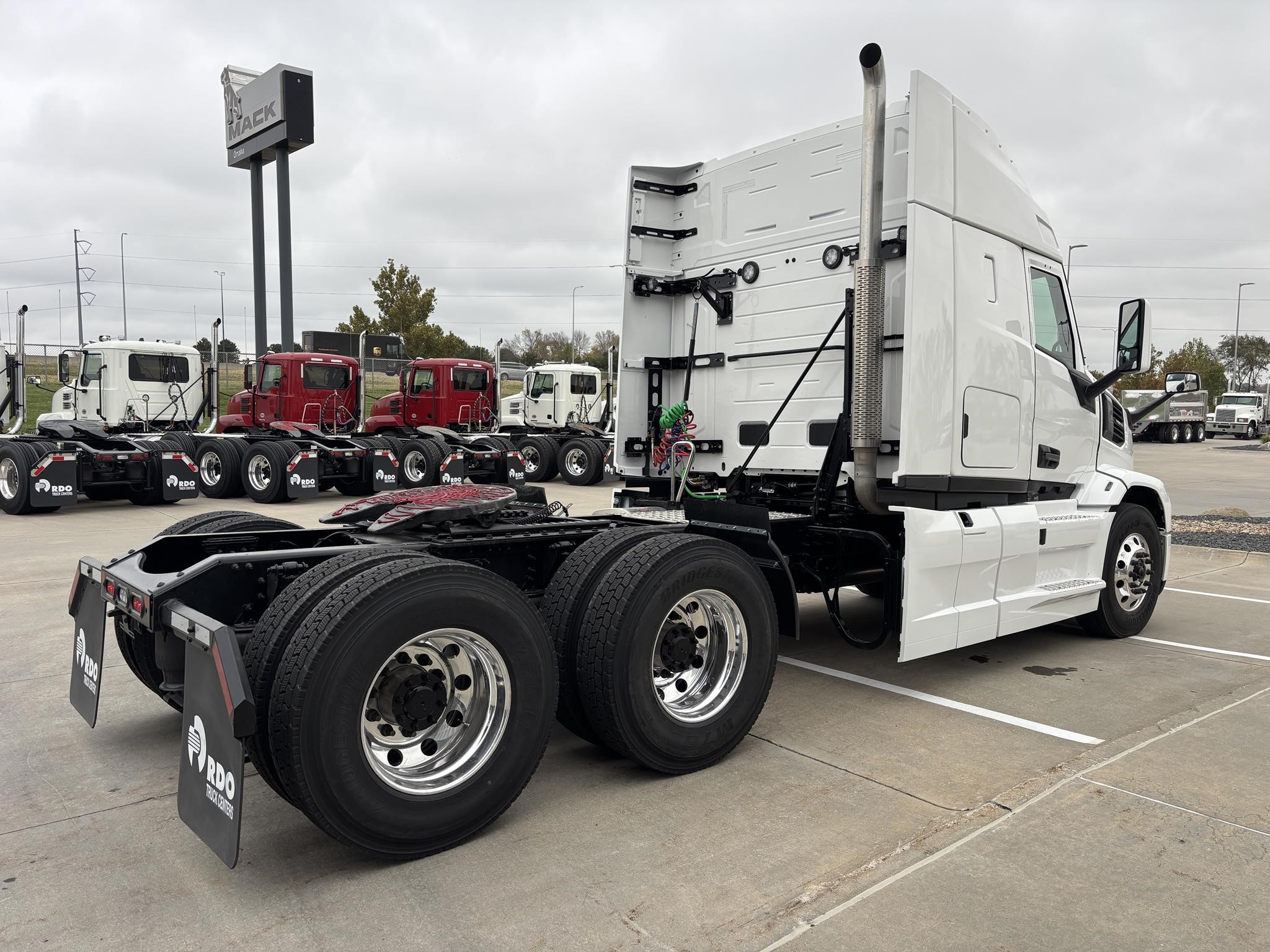 2026 MACK PIONEER 64T 2026 MACK PIONEER 64T - image 5 of 6