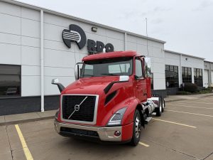 2026 VOLVO VNR64T300 10016785784