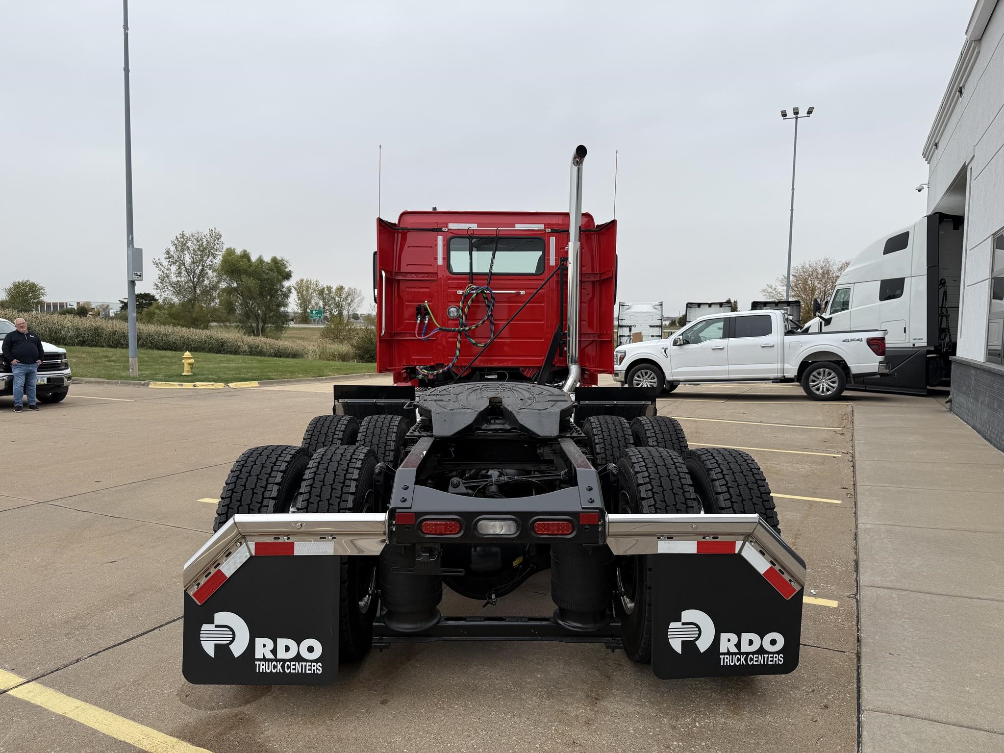 2026 VOLVO VNR64T300 2026 VOLVO VNR64T300 - image 5 of 6