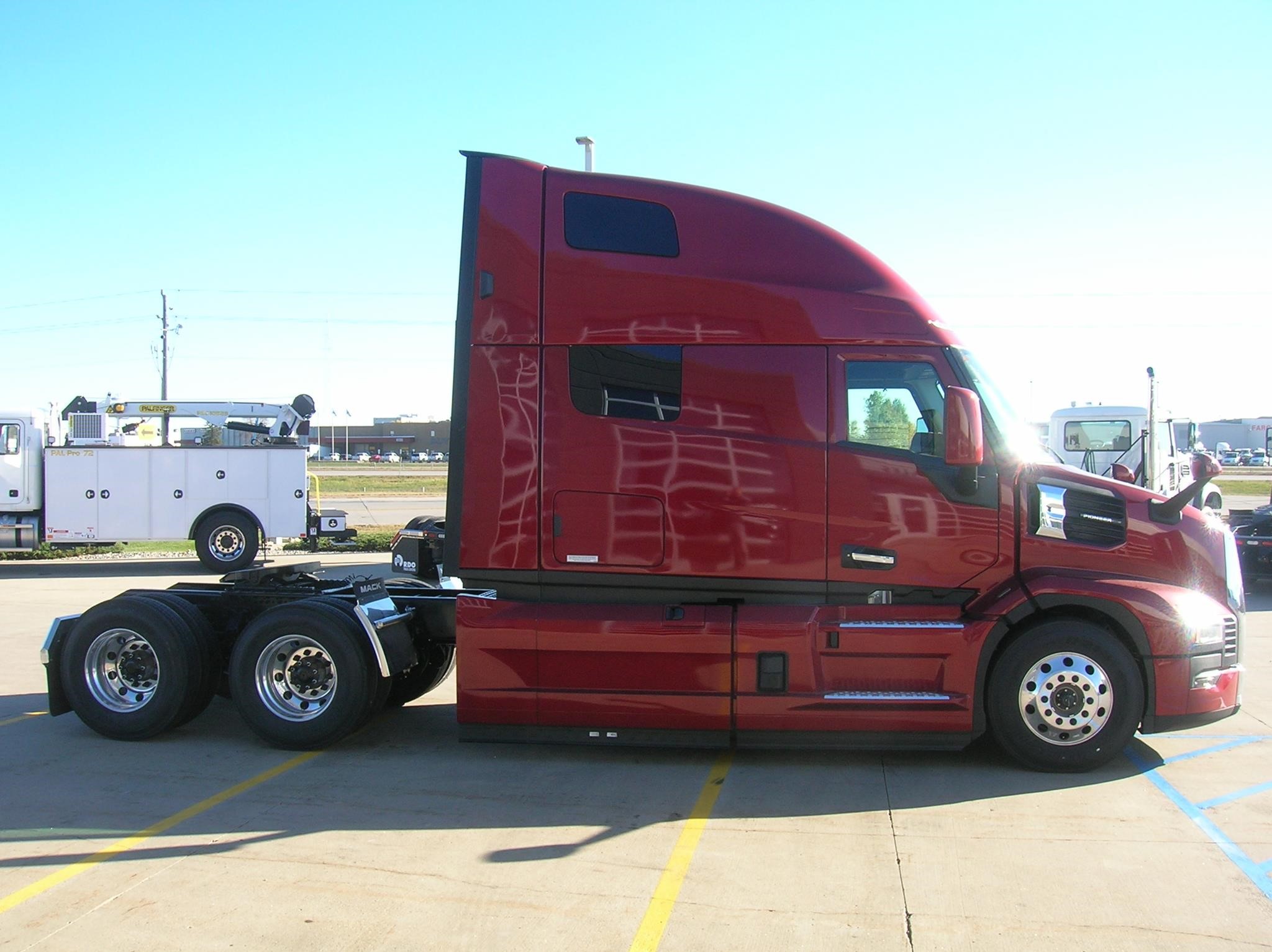 2026 MACK PIONEER 64T 2026 MACK PIONEER 64T - image 4 of 6
