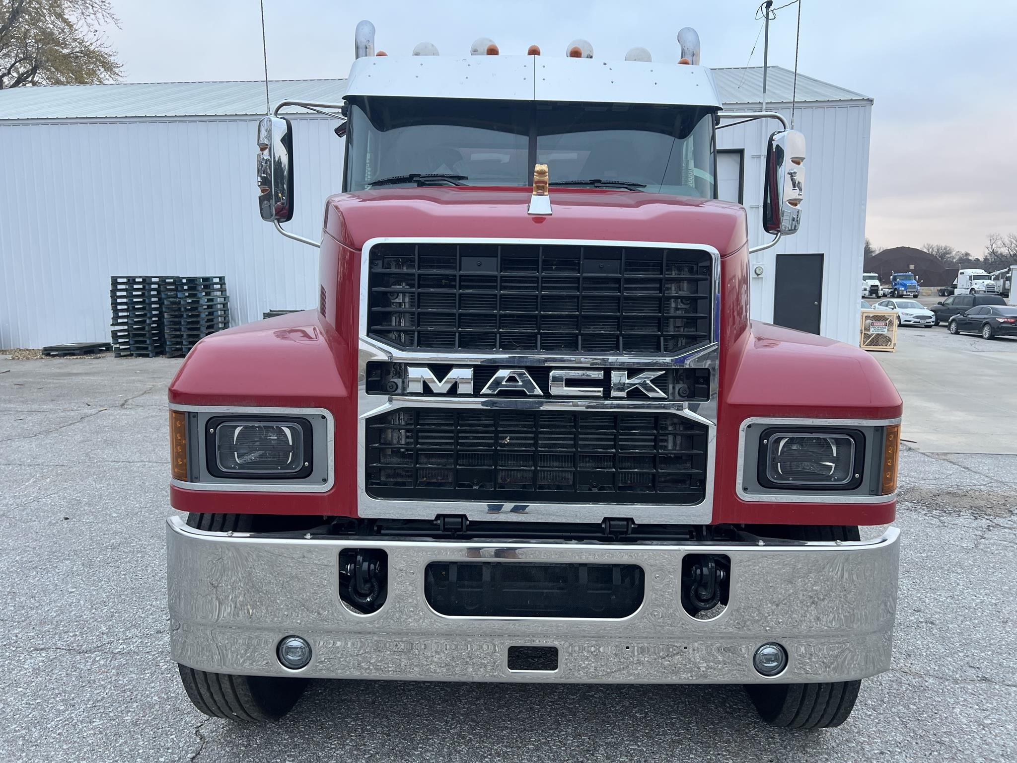 2026 MACK PINNACLE 64R 10021161592 2026 MACK PINNACLE 64R 10021161592