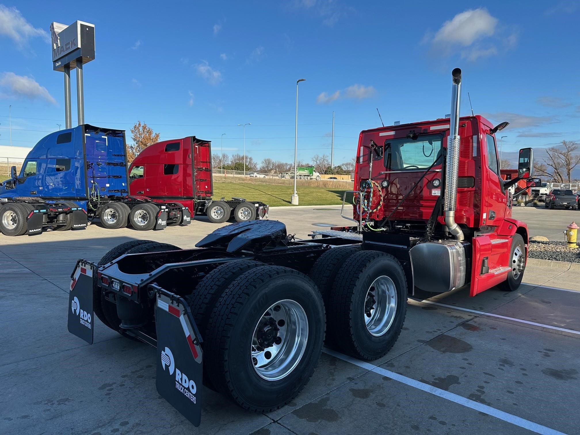 2026 MACK PIONEER 64T 2026 MACK PIONEER 64T - image 5 of 6