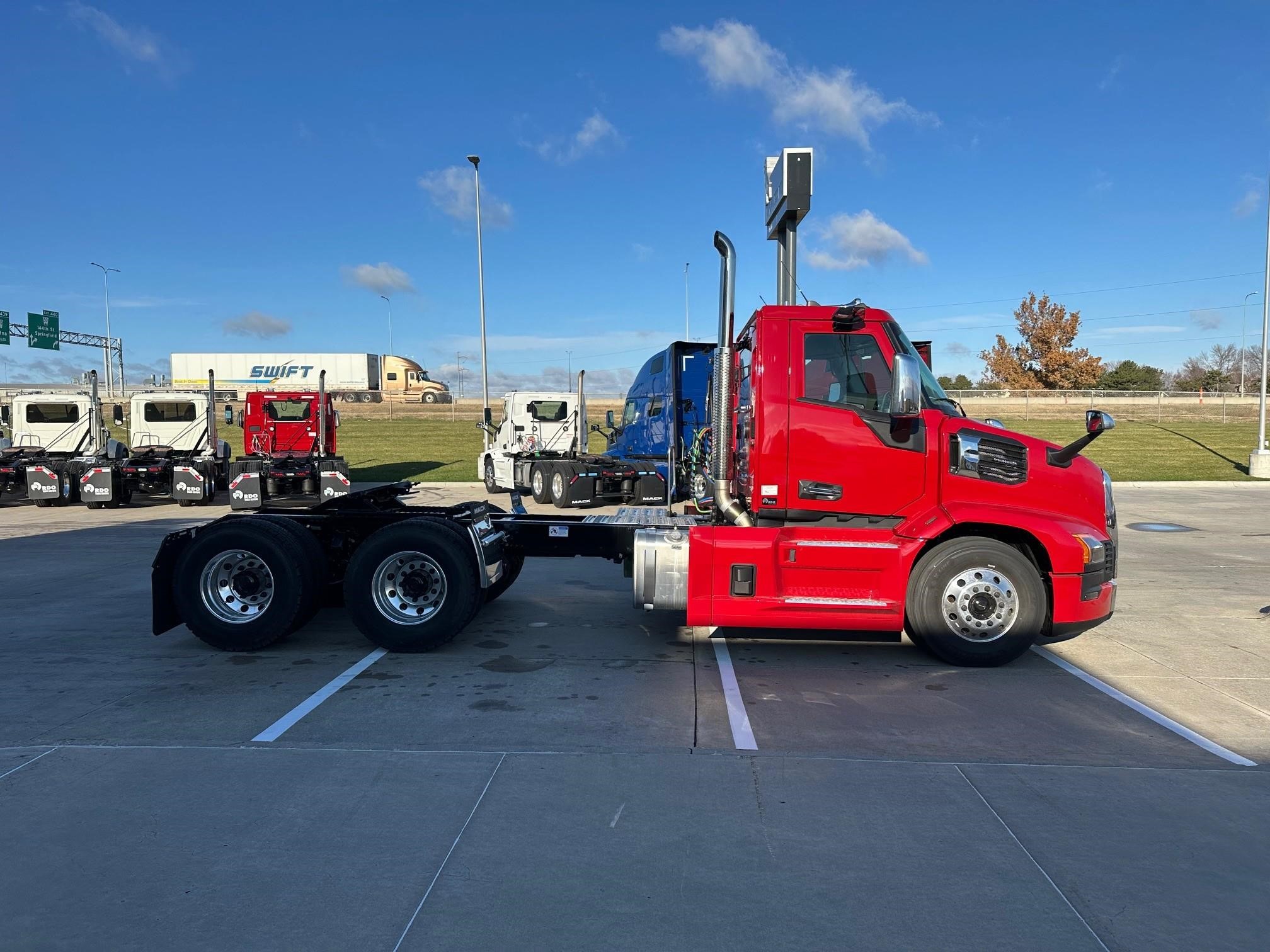 2026 MACK PIONEER 64T 2026 MACK PIONEER 64T - image 6 of 6
