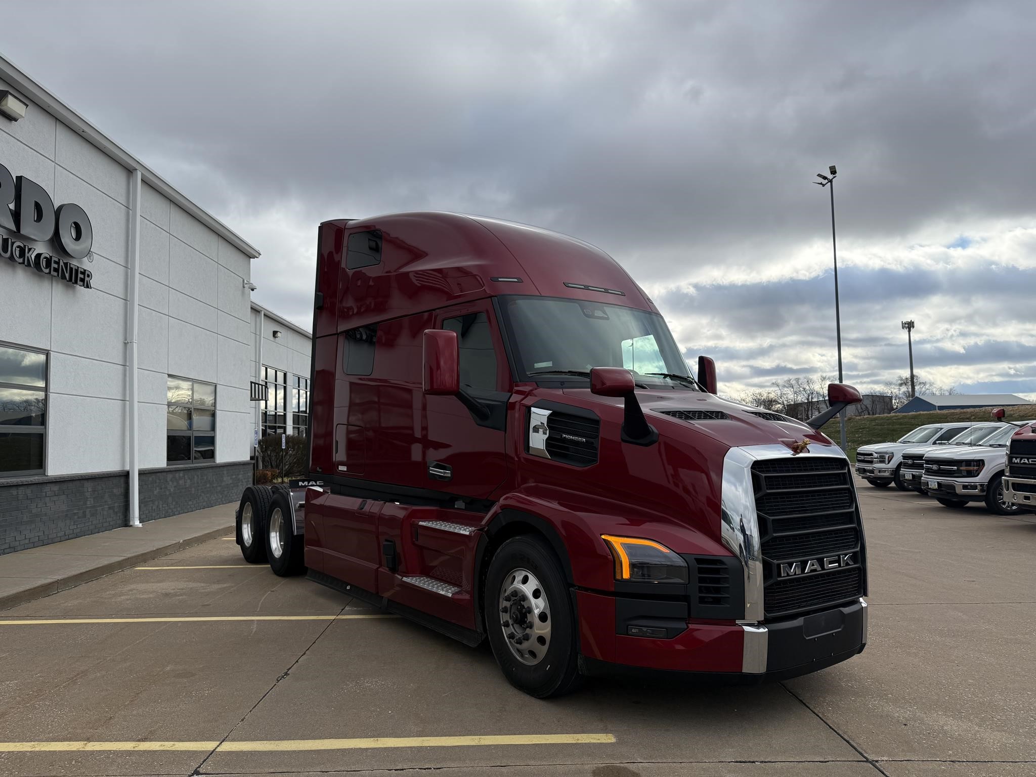 2026 MACK PIONEER 64T 2026 MACK PIONEER 64T - image 3 of 6
