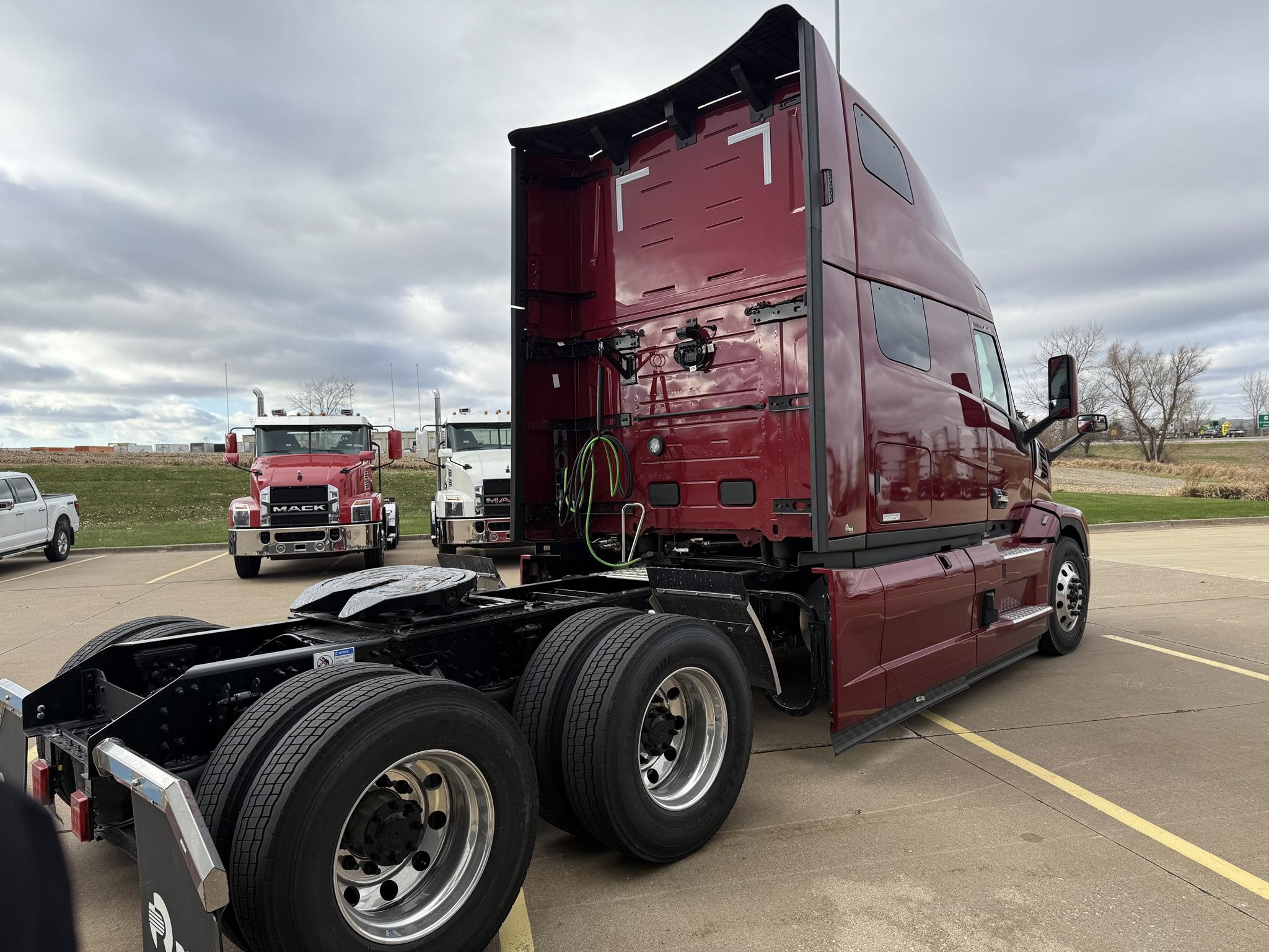 2026 MACK PIONEER 64T 2026 MACK PIONEER 64T - image 5 of 6