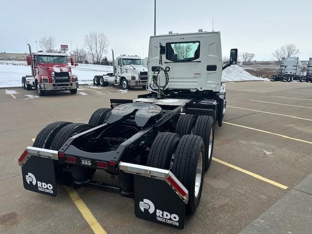 2026 MACK PIONEER 64T 2026 MACK PIONEER 64T - image 3 of 6