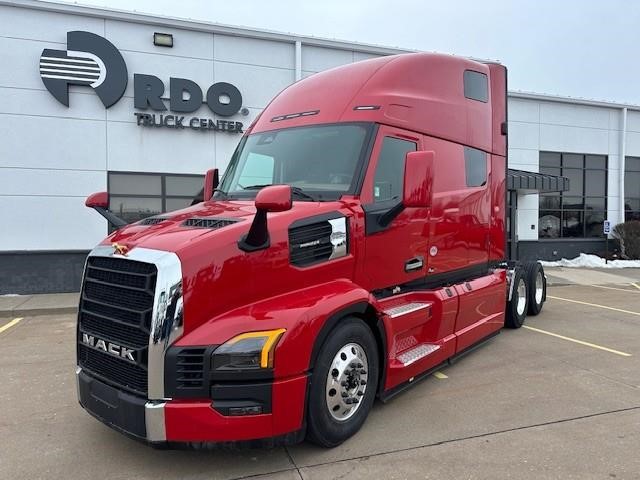 2026 MACK PIONEER 64T 2026 MACK PIONEER 64T - image 1 of 6