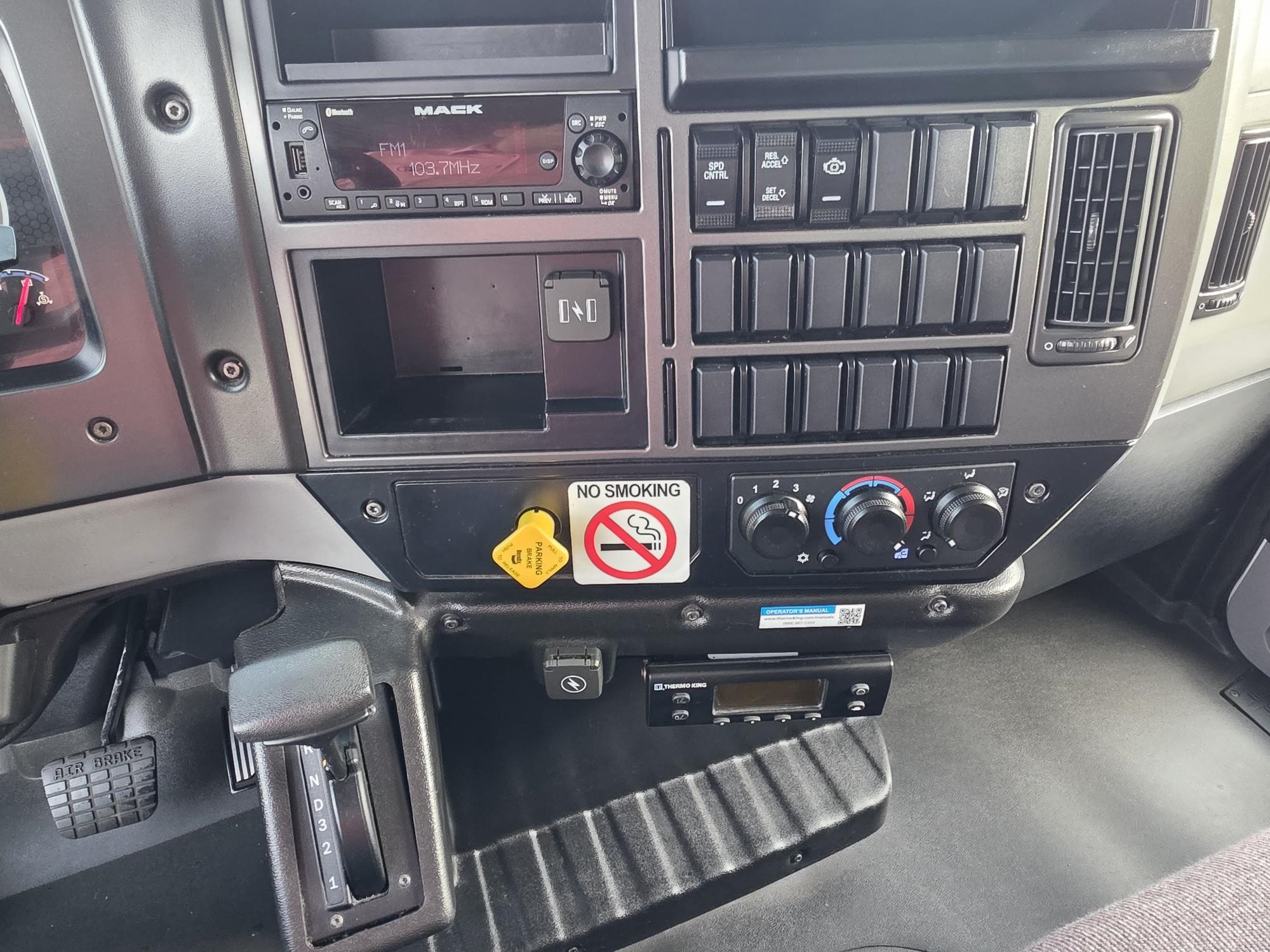 2022 MACK MD6 10025317428 2022 MACK MD6 10025317428