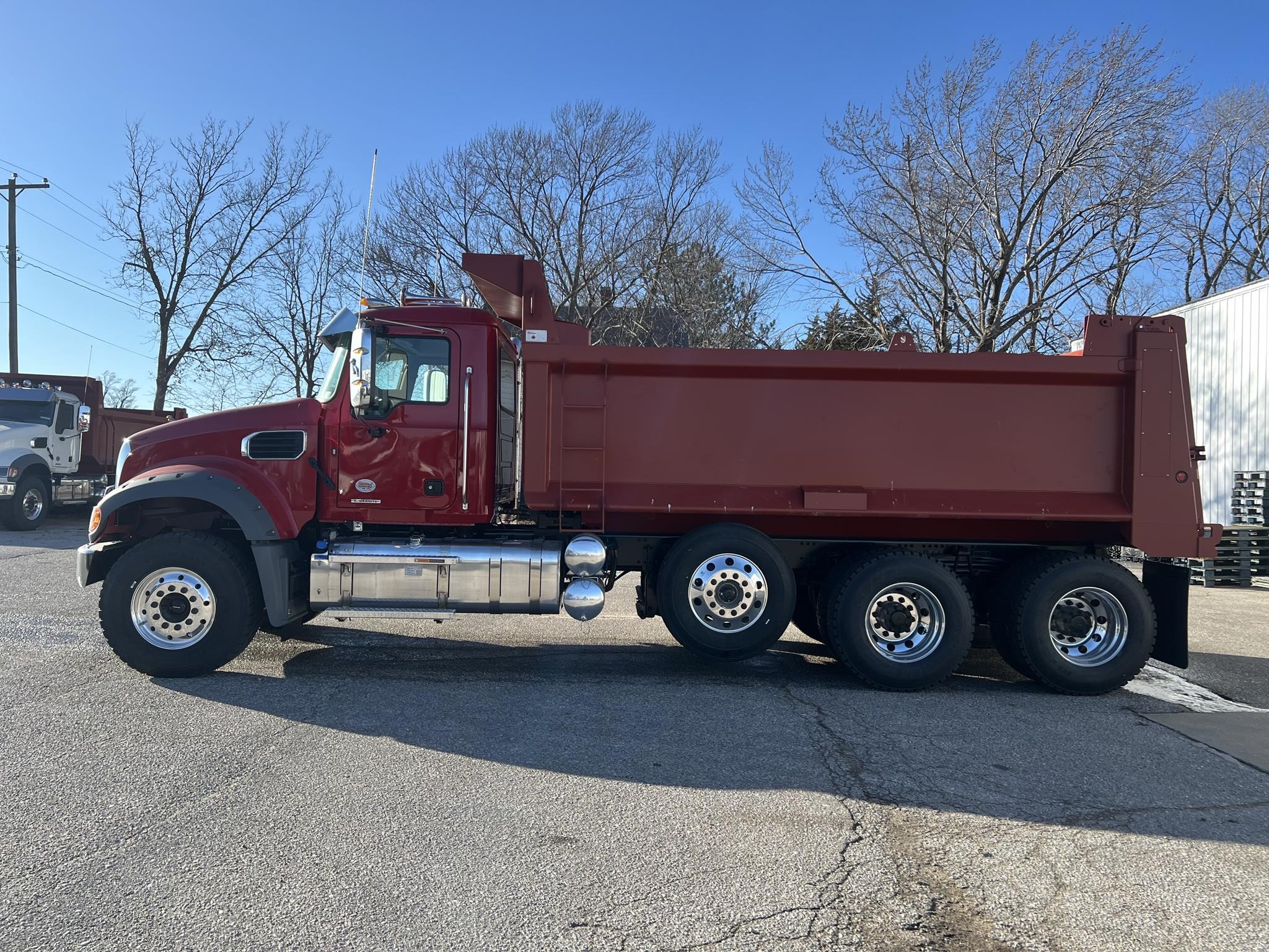 2026 MACK GRANITE 84FR 2026 MACK GRANITE 84FR - image 2 of 6