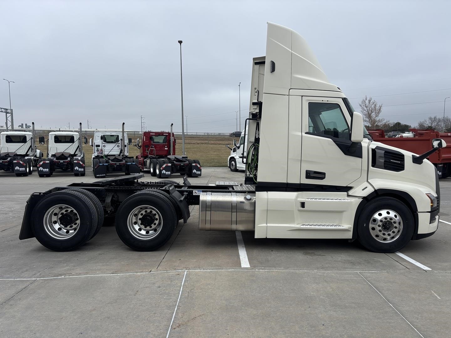 2026 MACK PIONEER 64T 2026 MACK PIONEER 64T - image 6 of 6
