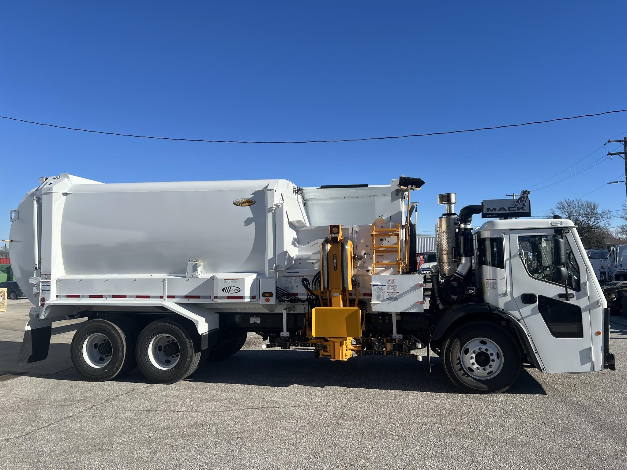 2026 MACK LR64R - image 6 of 6