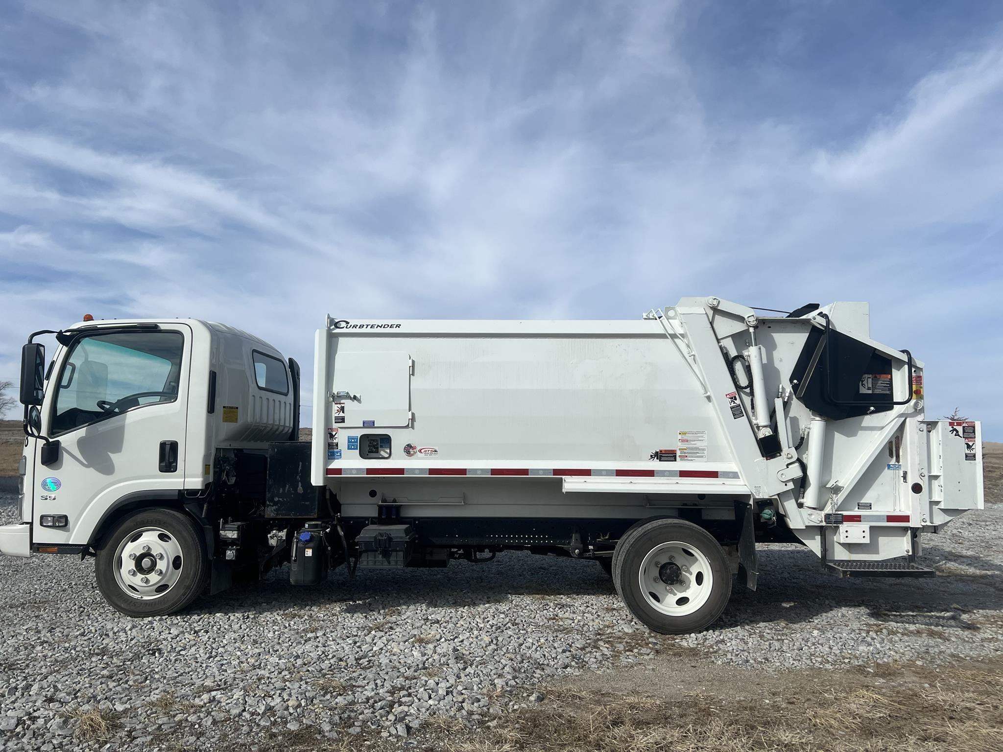 2023 HINO S5 2023 HINO S5 - image 2 of 6