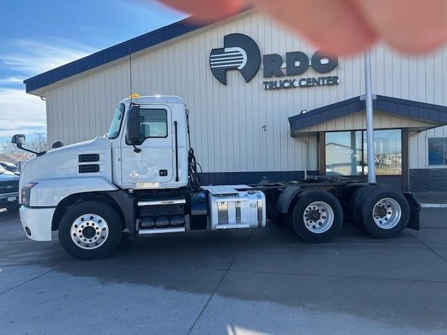2020 MACK ANTHEM 64T 2020 MACK ANTHEM 64T - image 2 of 6