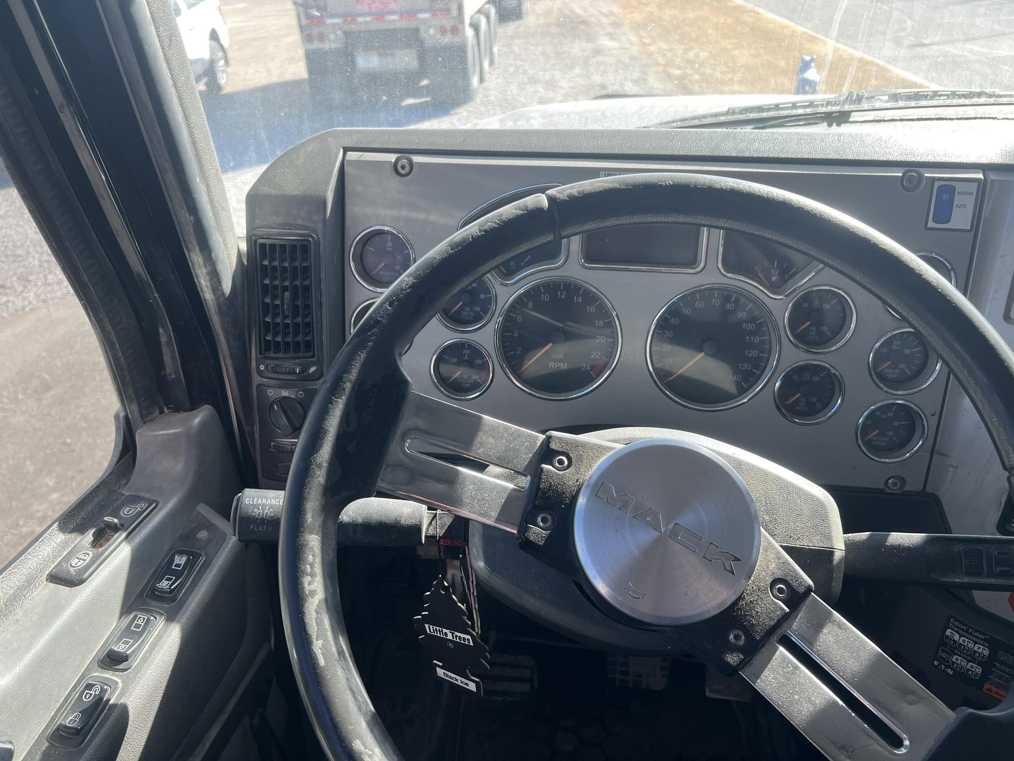 2016 MACK PINNACLE CHU613 11006274672 2016 MACK PINNACLE CHU613 11006274672