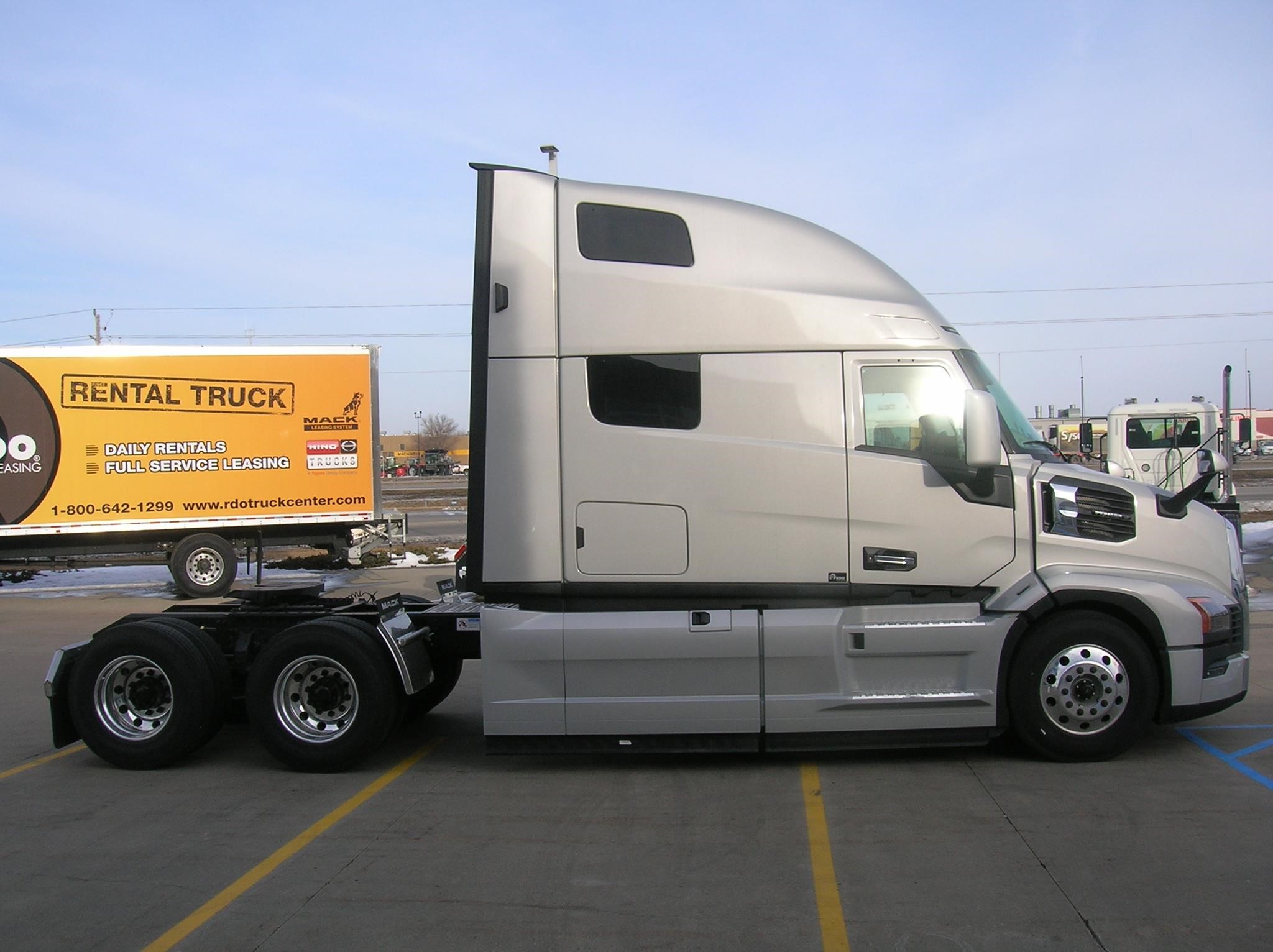 2026 MACK PIONEER 64T 2026 MACK PIONEER 64T - image 4 of 6