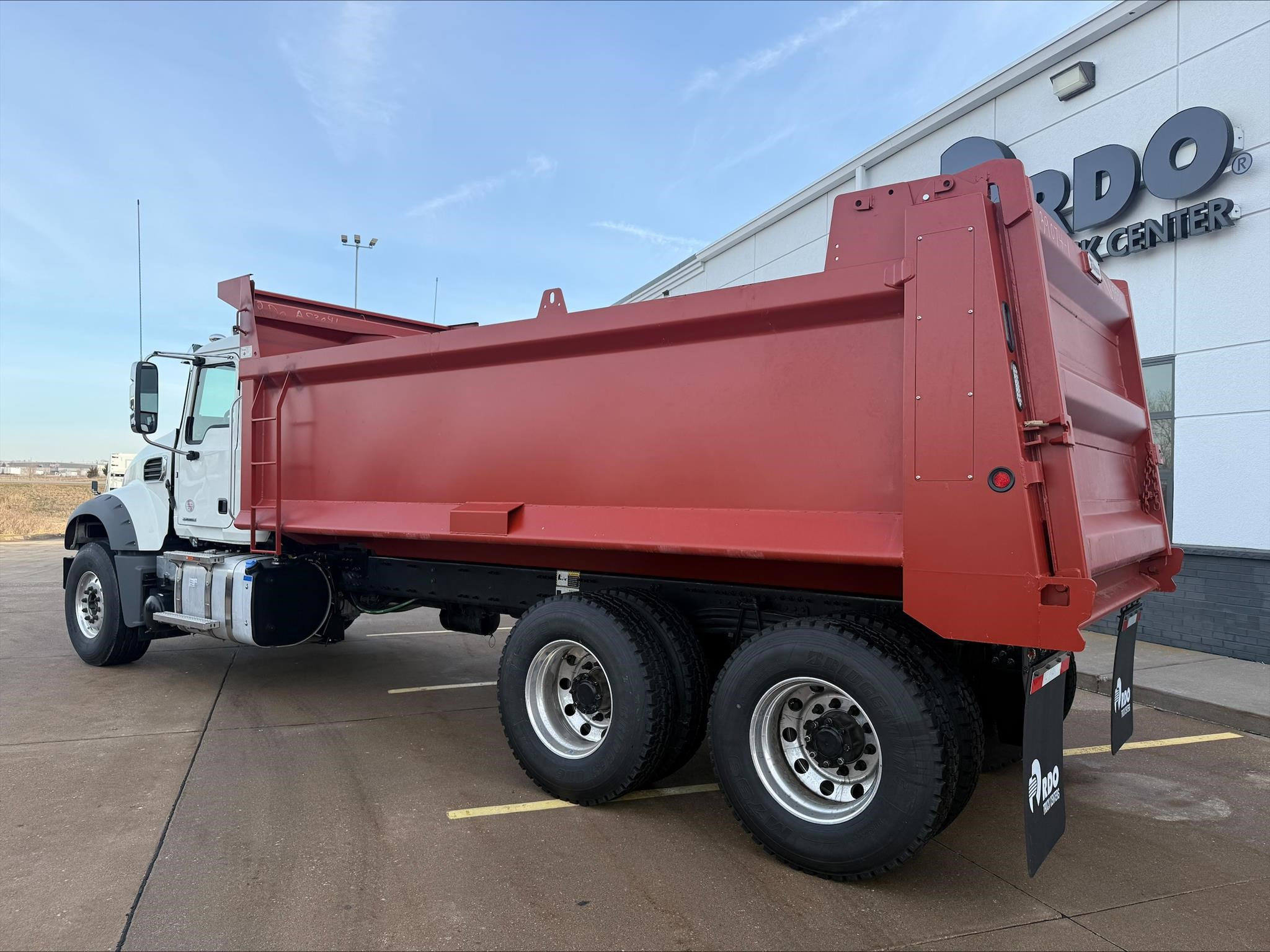 2027 MACK GRANITE 64FR 2027 MACK GRANITE 64FR - image 5 of 6