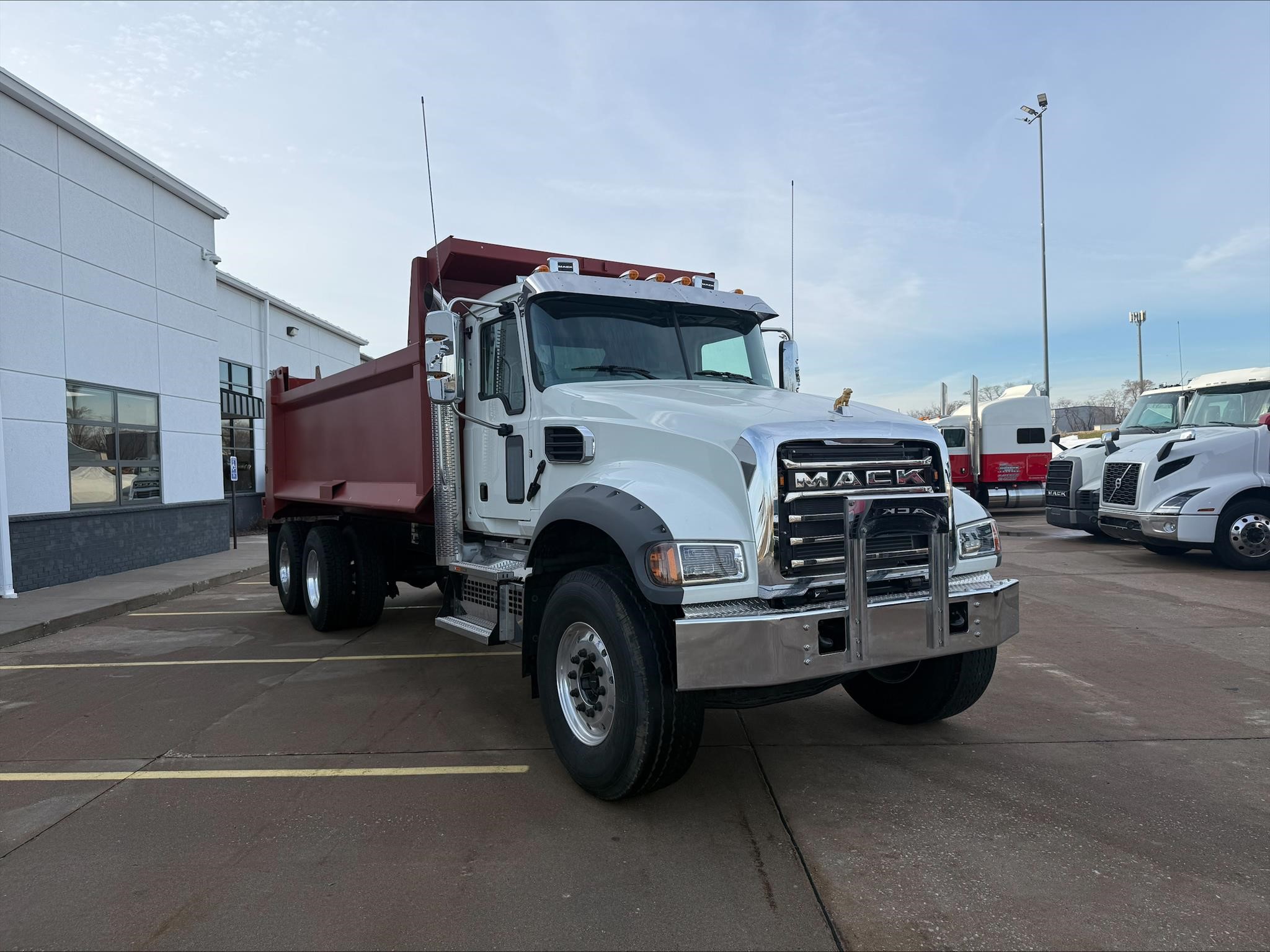 2027 MACK GRANITE 64FR 2027 MACK GRANITE 64FR - image 3 of 6