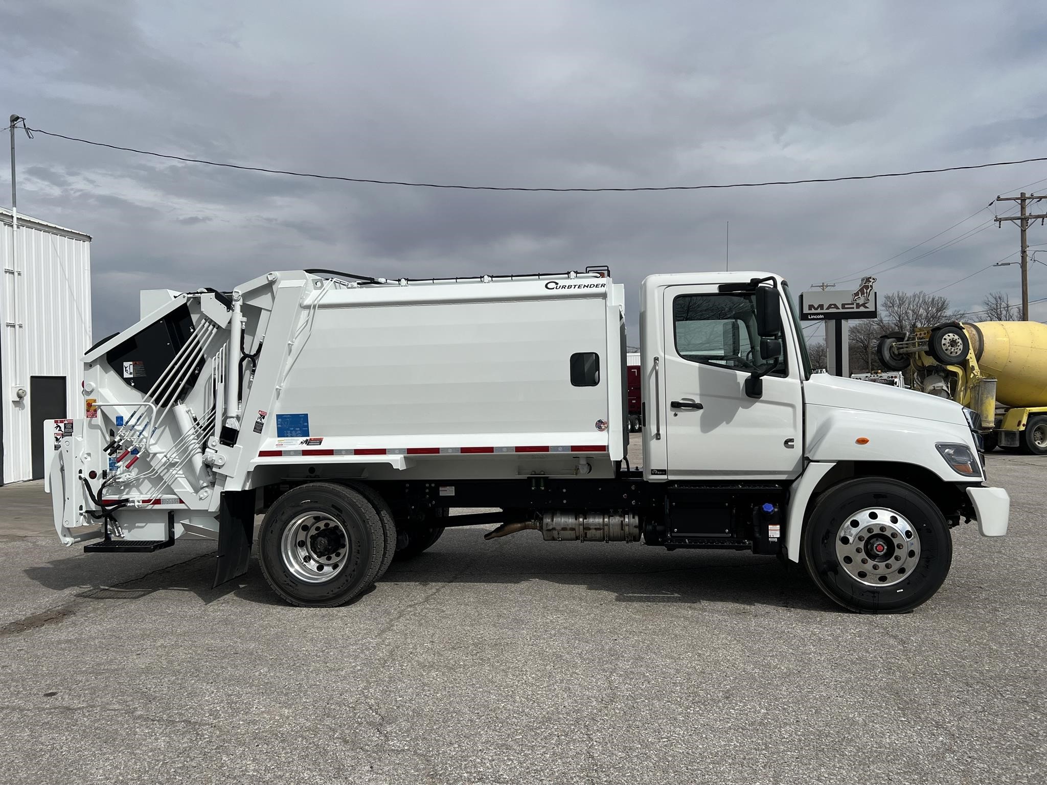 2026 HINO L7 11014617880 2026 HINO L7 11014617880