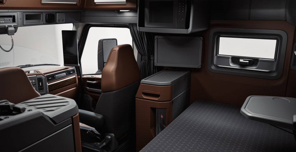 Mack Keystone Interior | RDO Truck Centers
