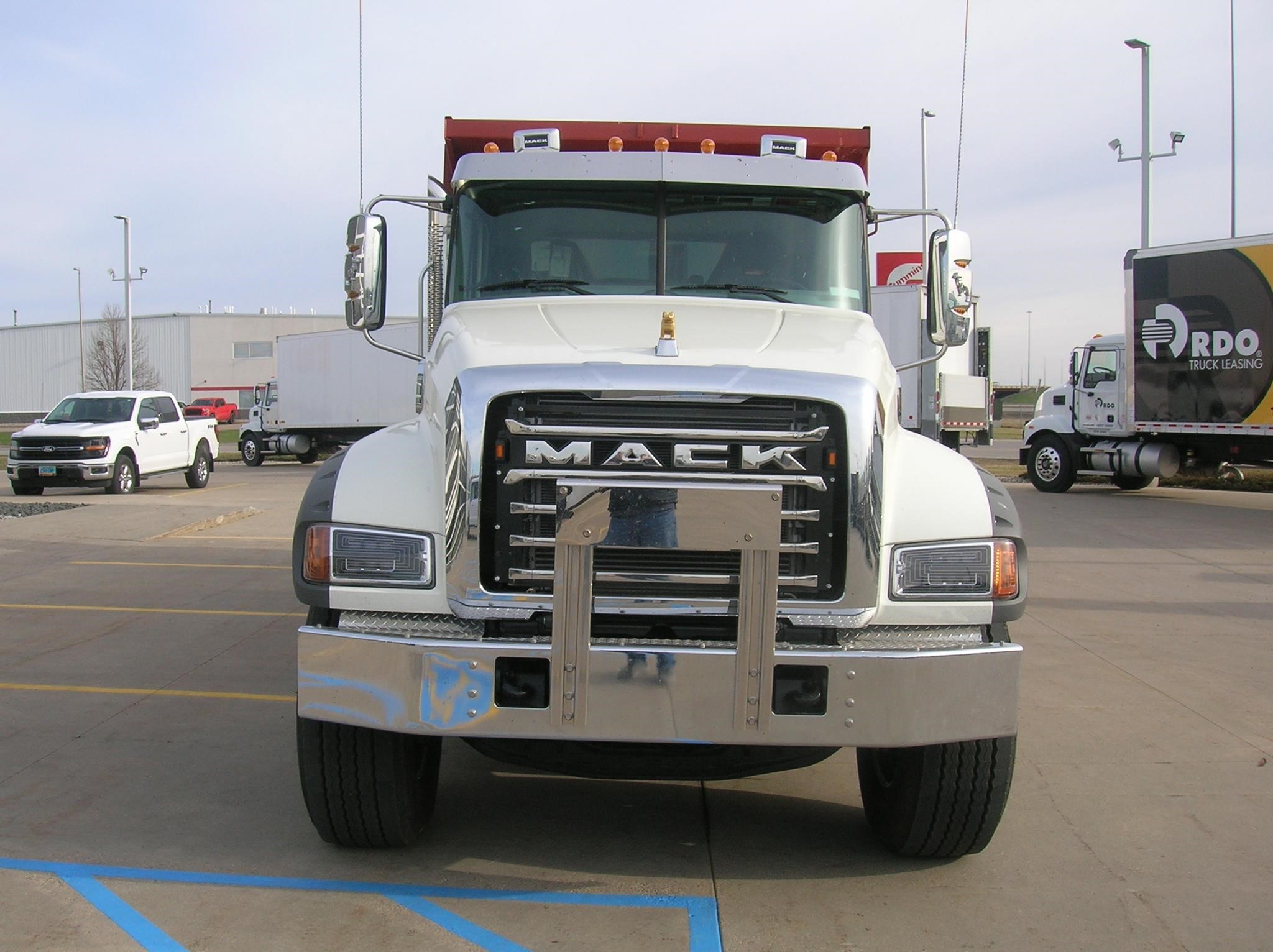 2027 MACK GRANITE 104FR 2027 MACK GRANITE 104FR - image 2 of 6