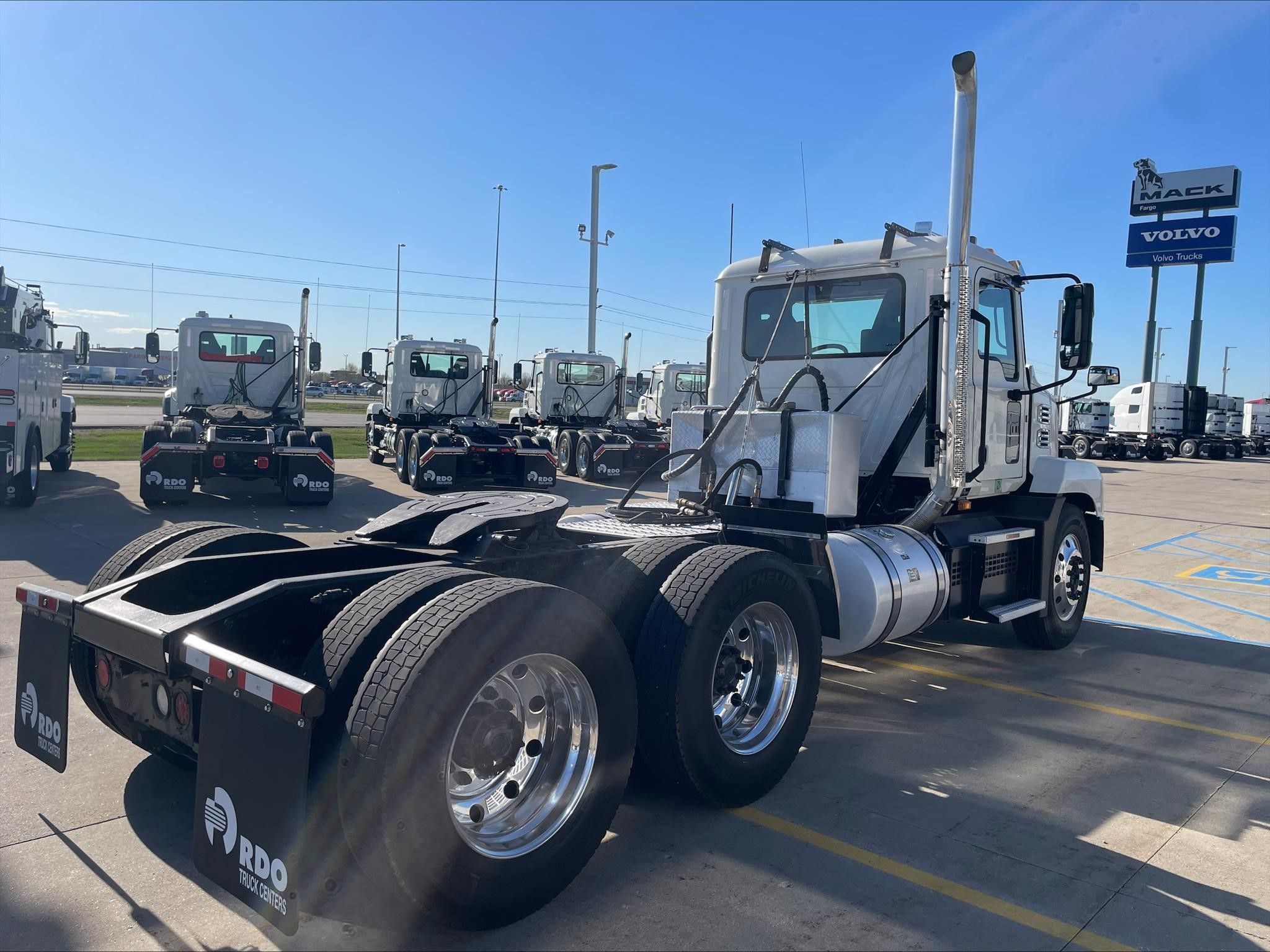 2021 MACK ANTHEM 64T 2021 MACK ANTHEM 64T - image 5 of 6