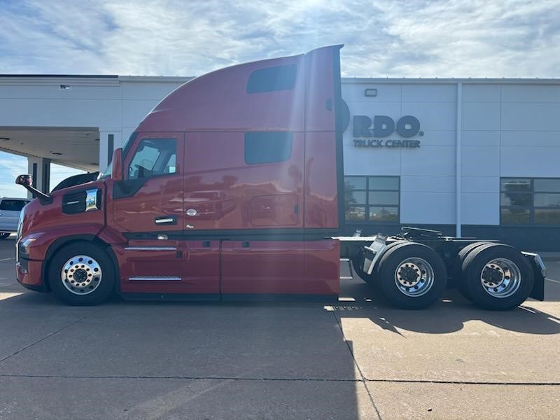 2026 MACK PIONEER 64T 2026 MACK PIONEER 64T - image 2 of 6