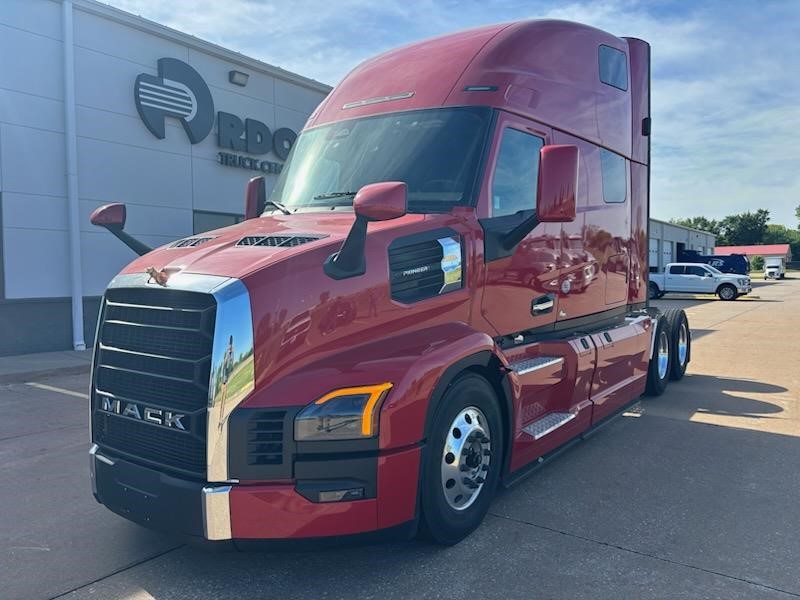 2026 MACK PIONEER 64T 2026 MACK PIONEER 64T - image 1 of 6