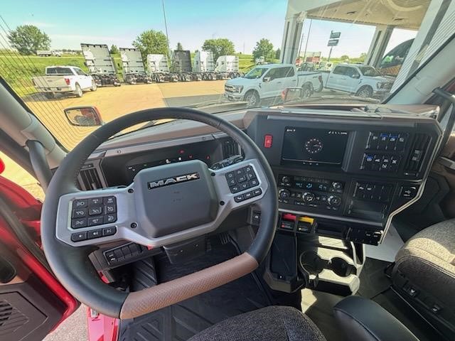 2026 MACK PIONEER 64T 11025132550 2026 MACK PIONEER 64T 11025132550