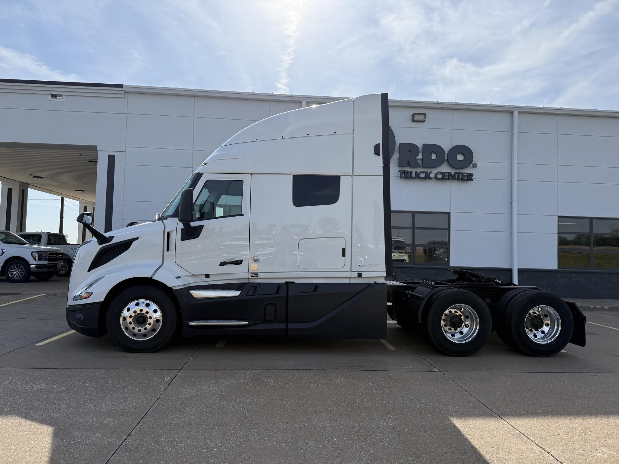 2026 VOLVO VNL64T640 11025550331 2026 VOLVO VNL64T640 11025550331