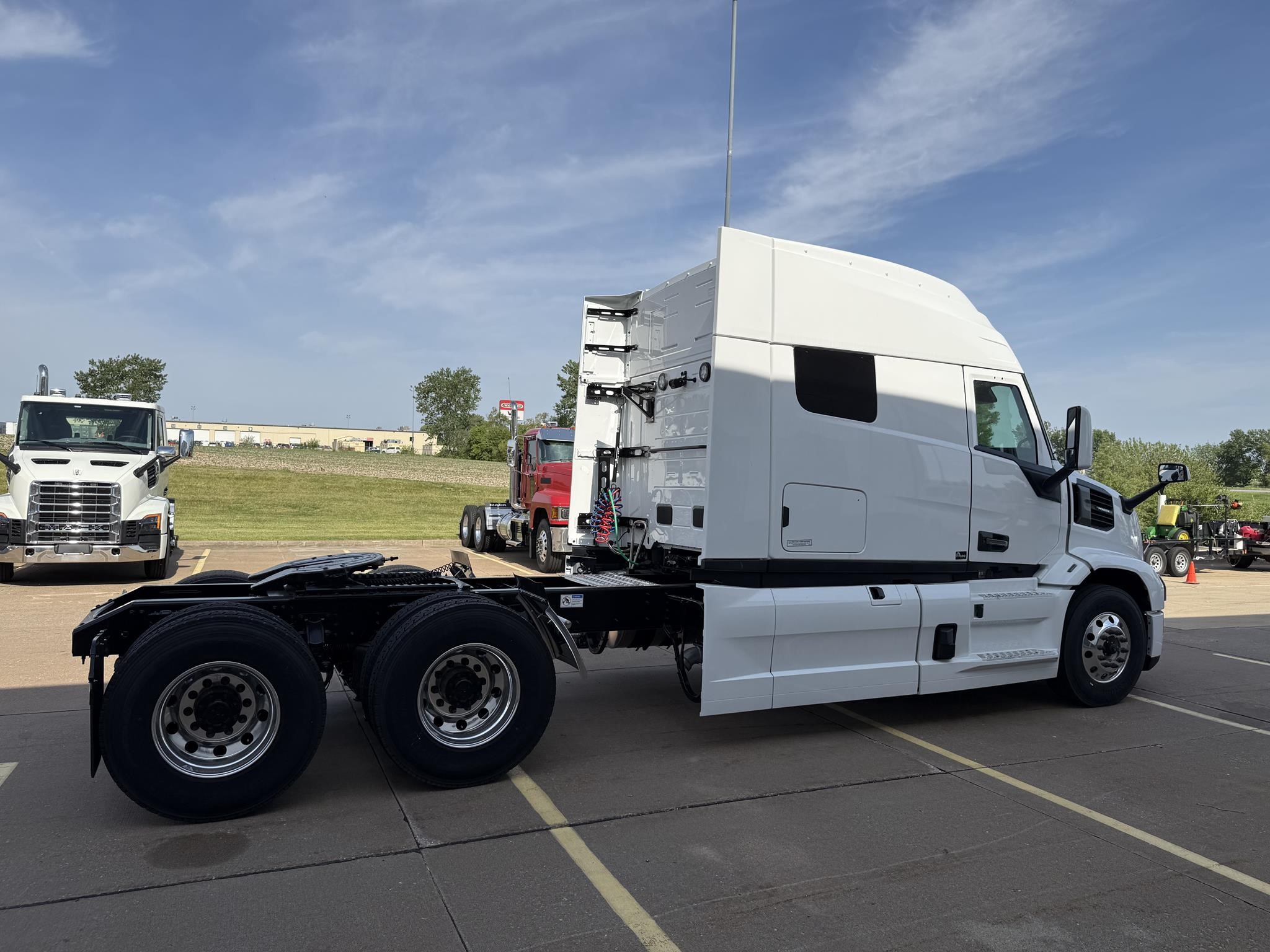 2026 MACK PIONEER 64T 2026 MACK PIONEER 64T - image 4 of 6