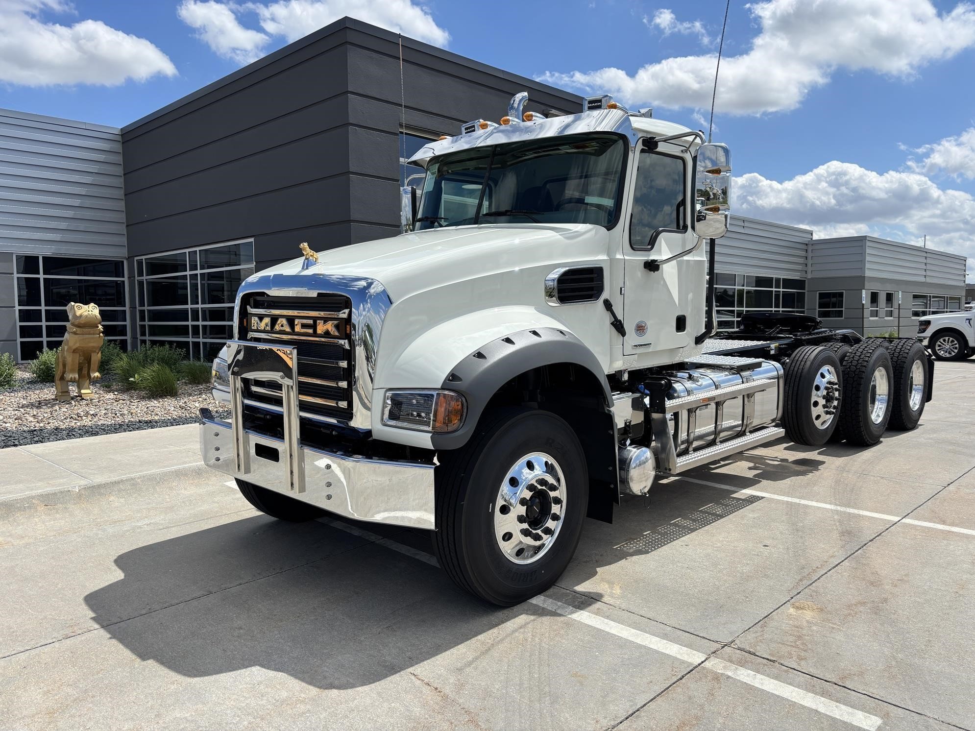 2027 MACK GRANITE 84FT - image 1 of 6