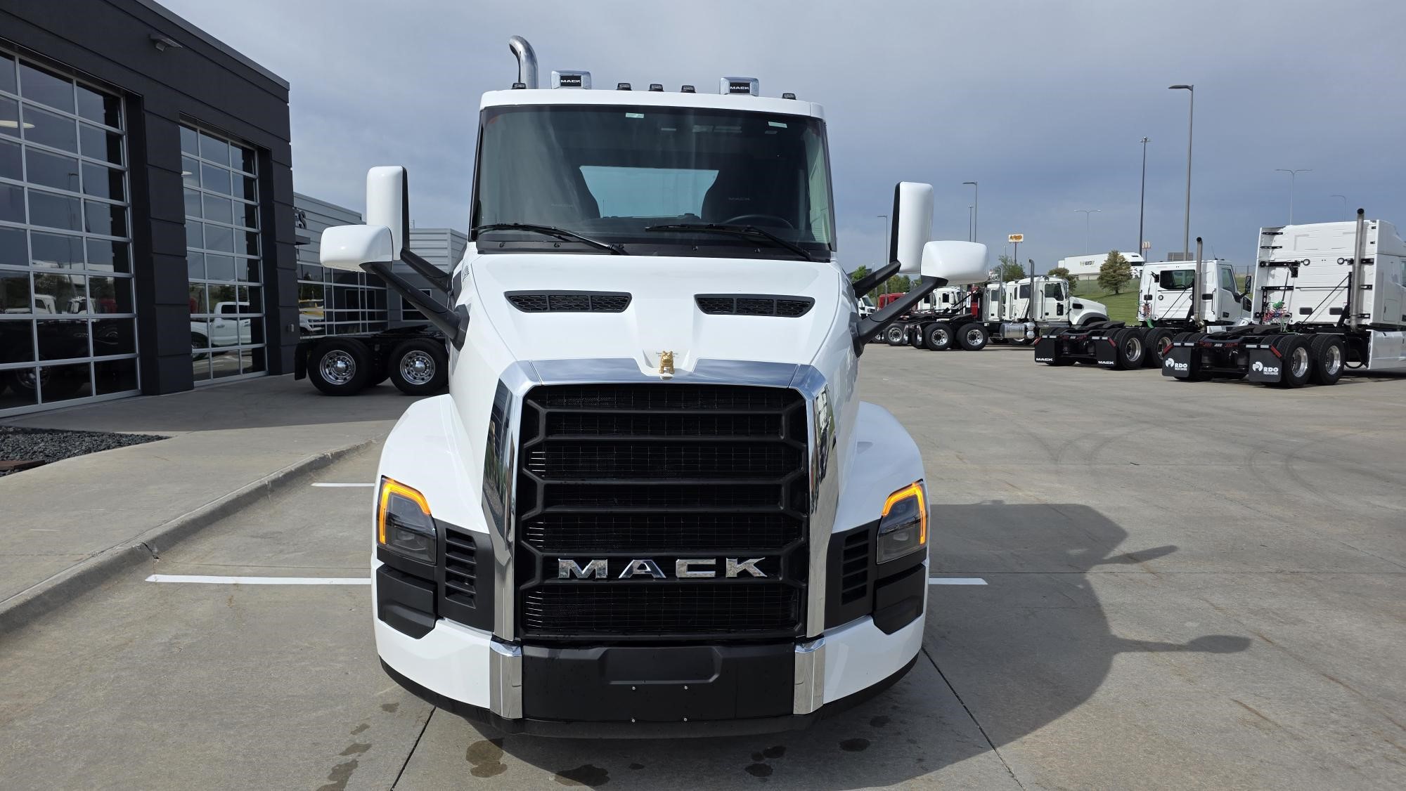 2026 MACK PIONEER 64T 11025569539 2026 MACK PIONEER 64T 11025569539