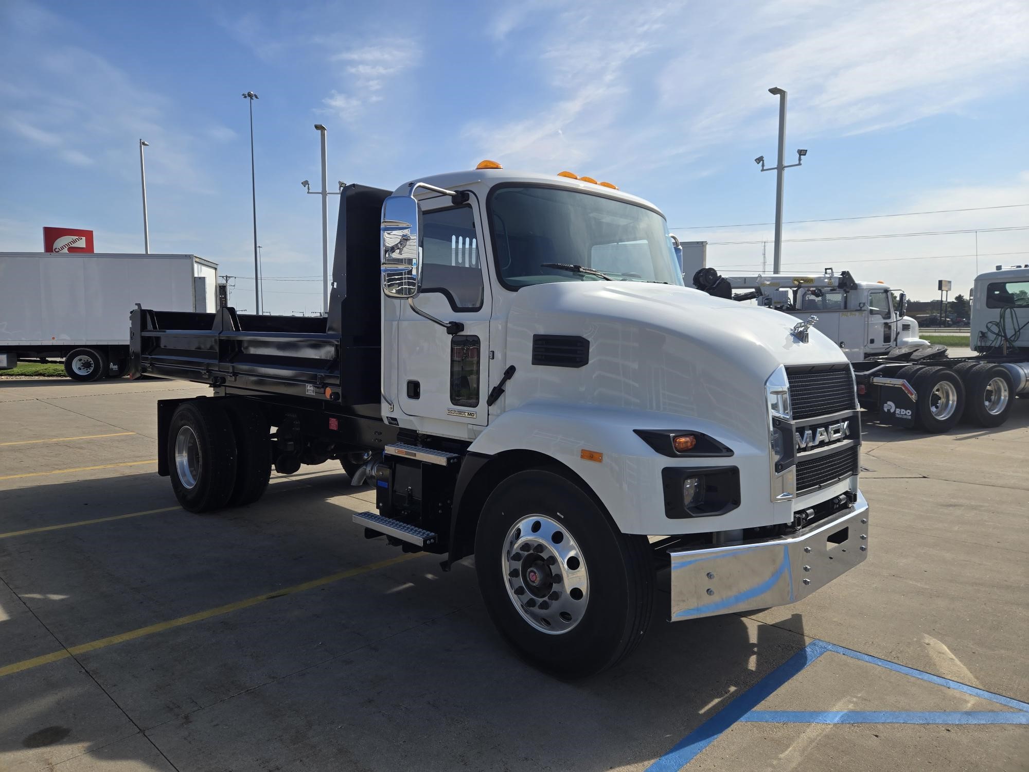 2026 MACK MD6 2026 MACK MD6 - image 3 of 6