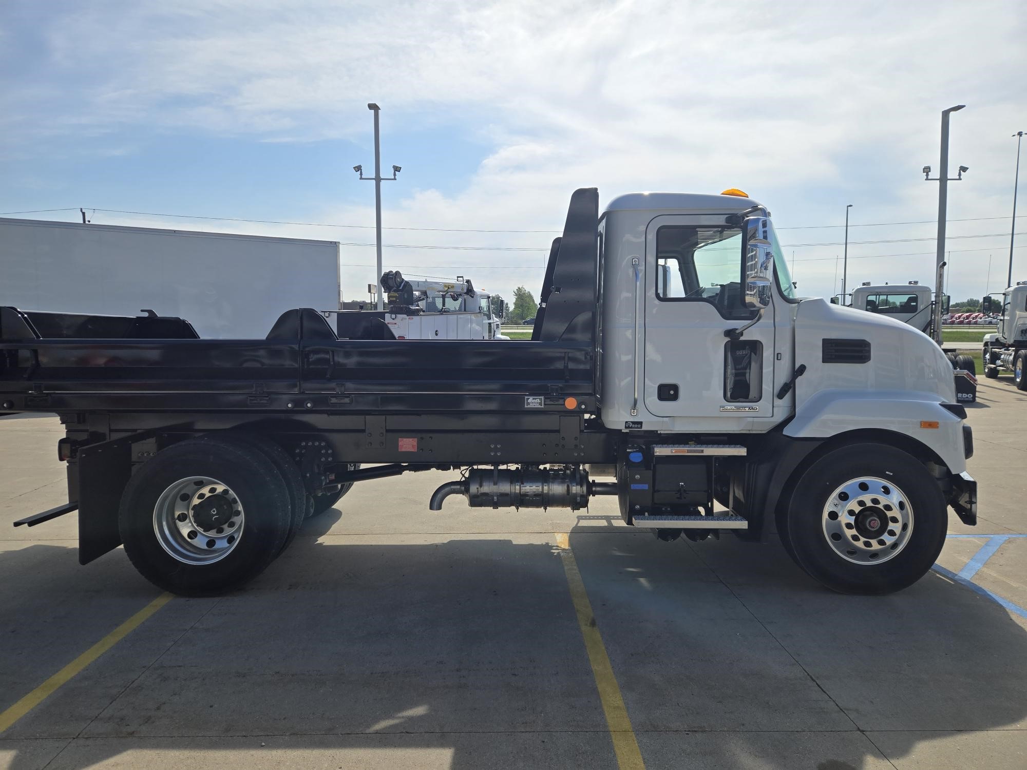 2026 MACK MD6 2026 MACK MD6 - image 4 of 6