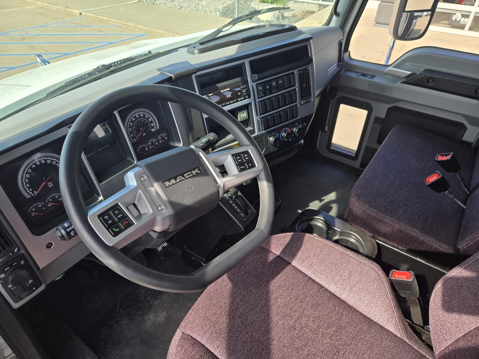2026 MACK MD6 11026401107 2026 MACK MD6 11026401107