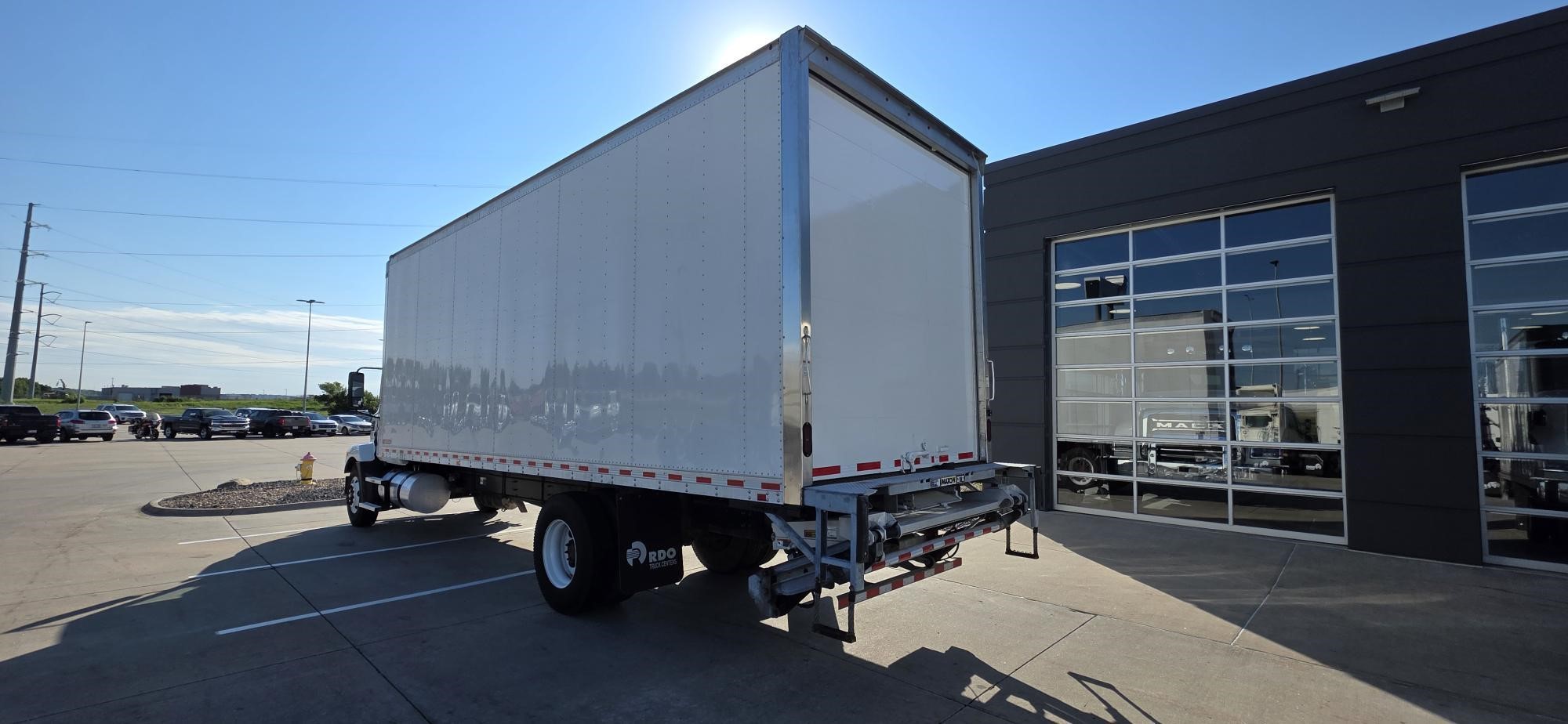 2022 MACK MD6 2022 MACK MD6 - image 3 of 6