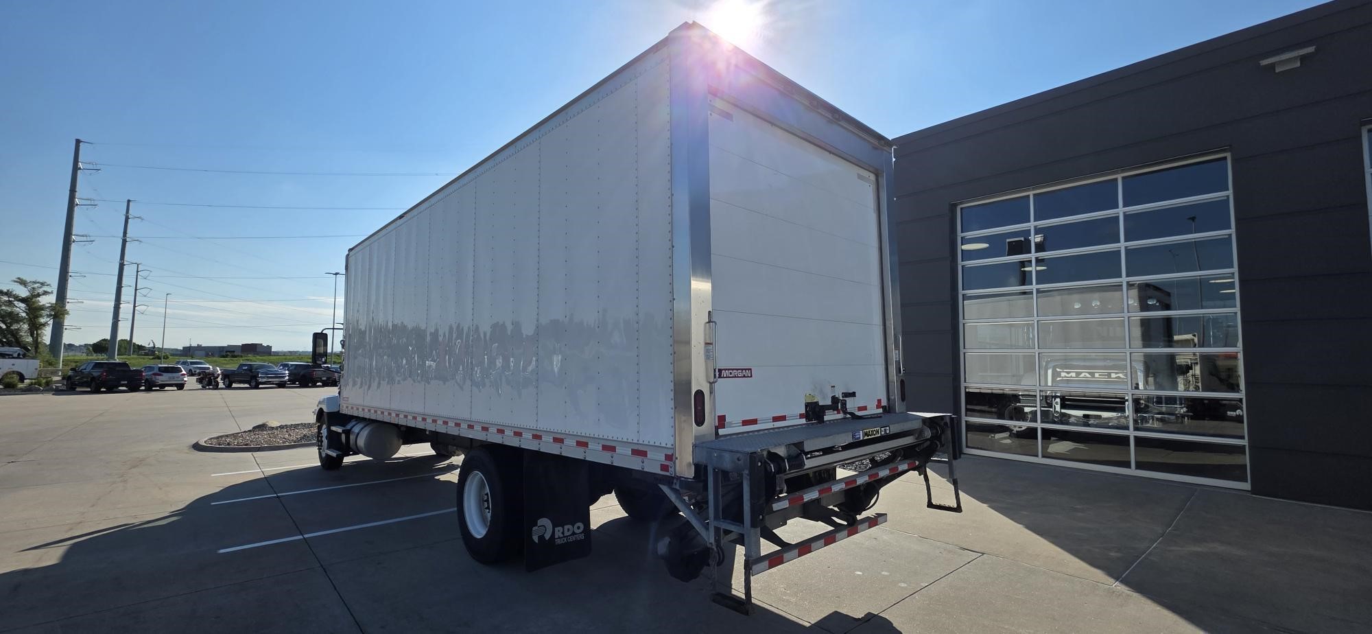 2022 MACK MD6 2022 MACK MD6 - image 3 of 6