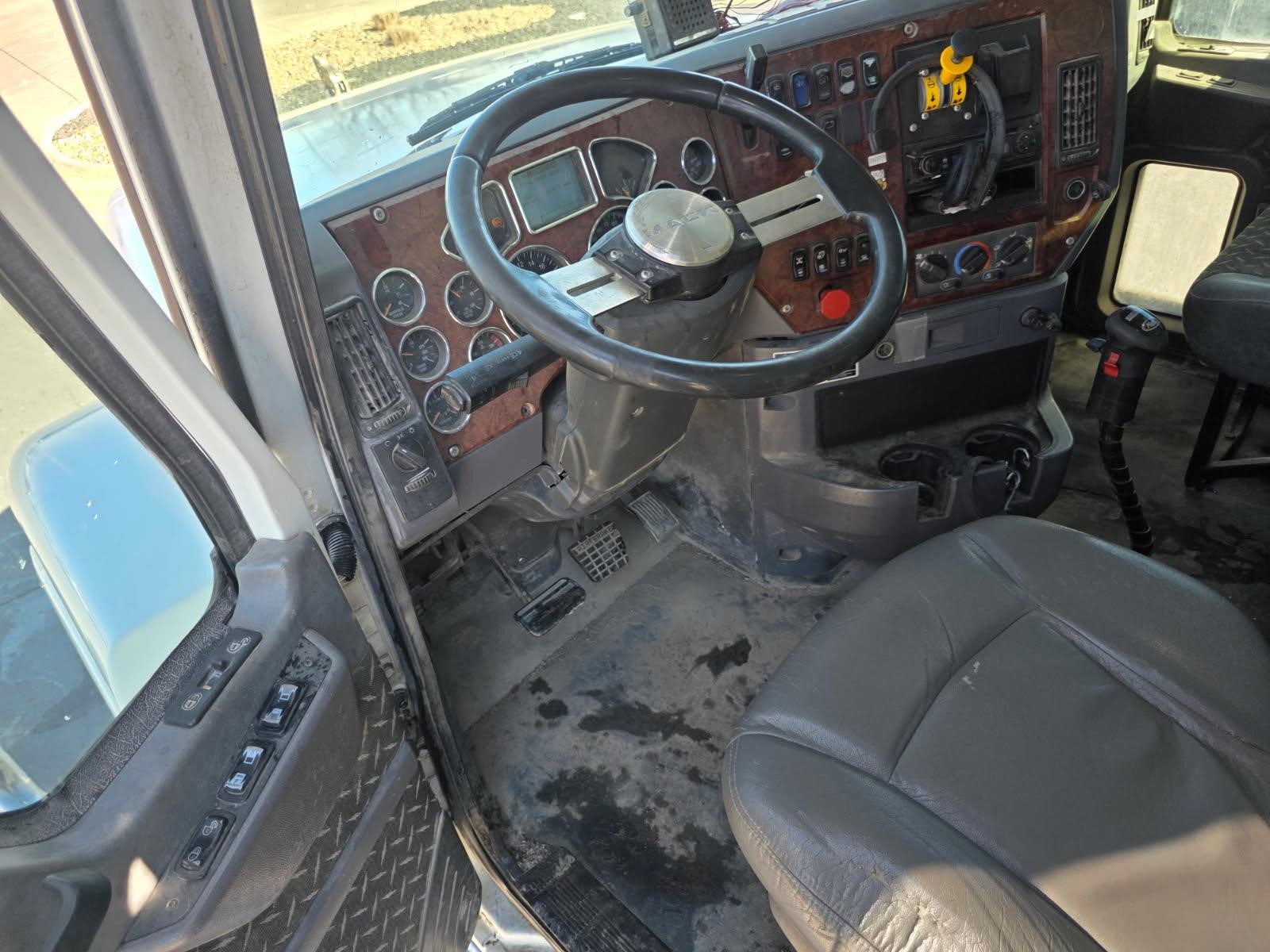 2012 MACK PINNACLE CHU613 11009629424 2012 MACK PINNACLE CHU613 11009629424
