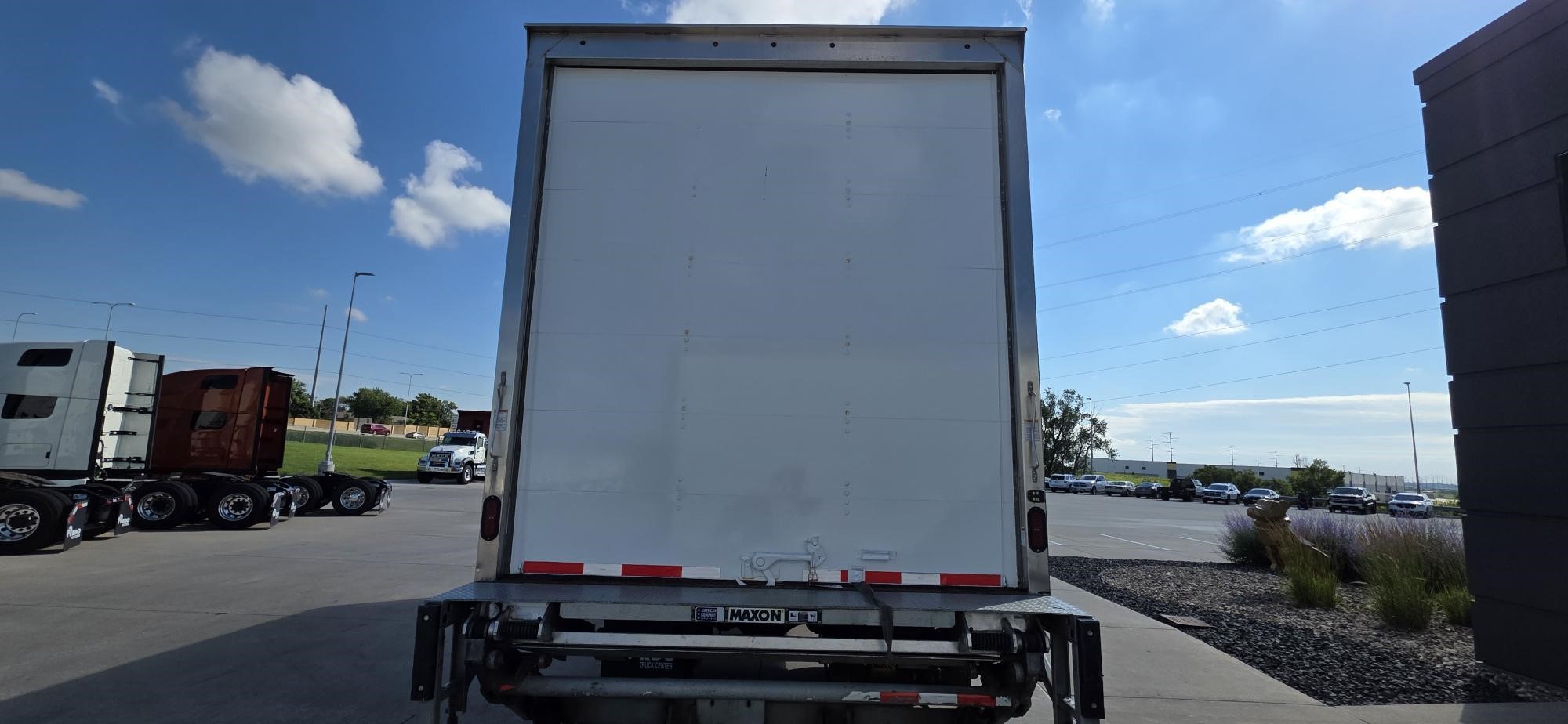 2021 MACK MD6 11031775352 2021 MACK MD6 11031775352
