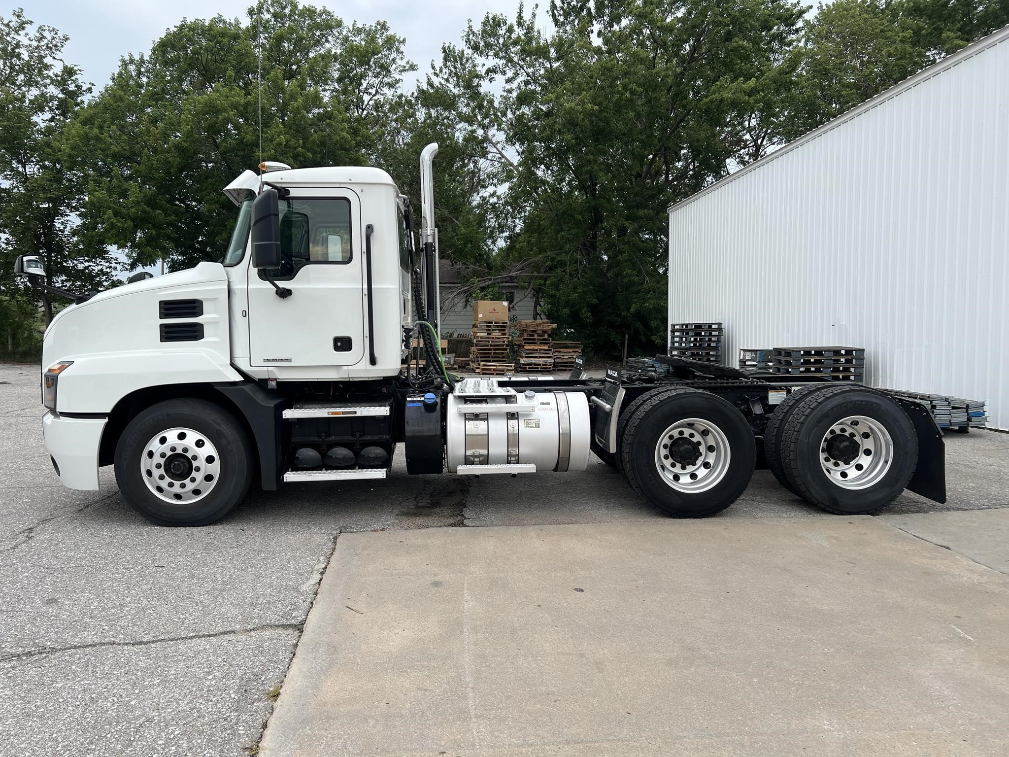 2020 MACK ANTHEM 64T 2020 MACK ANTHEM 64T - image 2 of 6