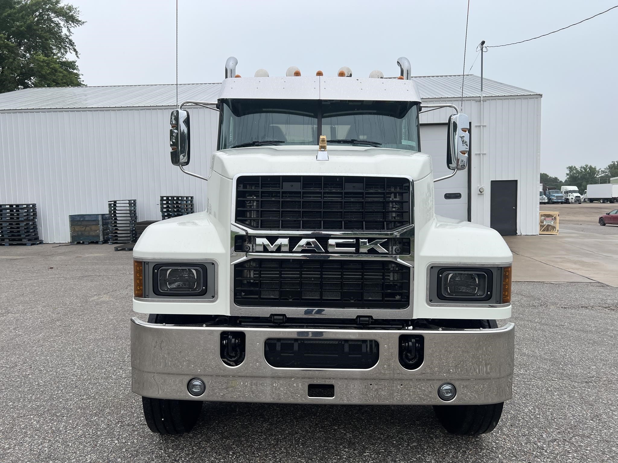 2027 MACK PINNACLE 84T 11035272284 2027 MACK PINNACLE 84T 11035272284