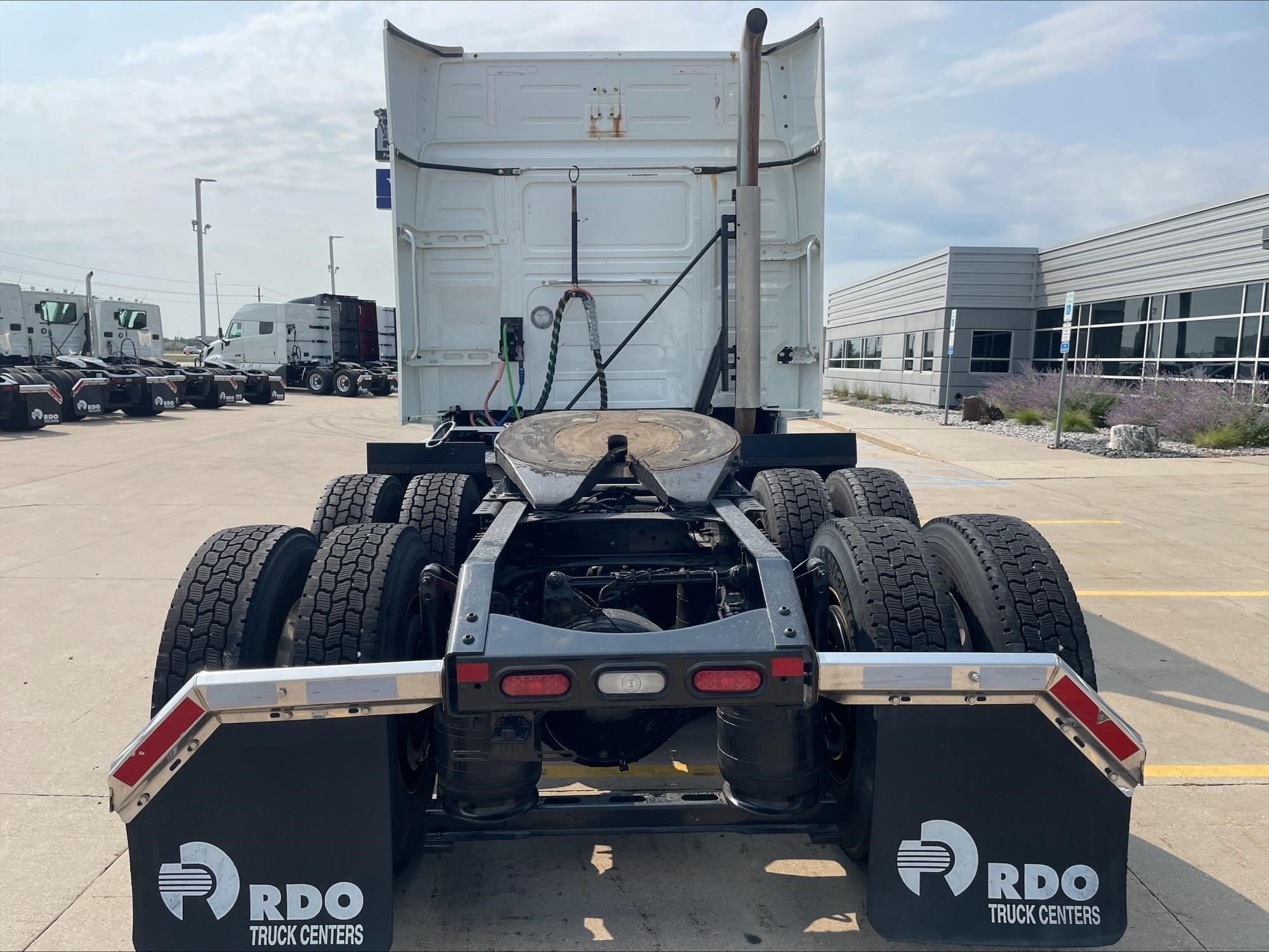 2021 VOLVO VNL64T740 11039139448 2021 VOLVO VNL64T740 11039139448