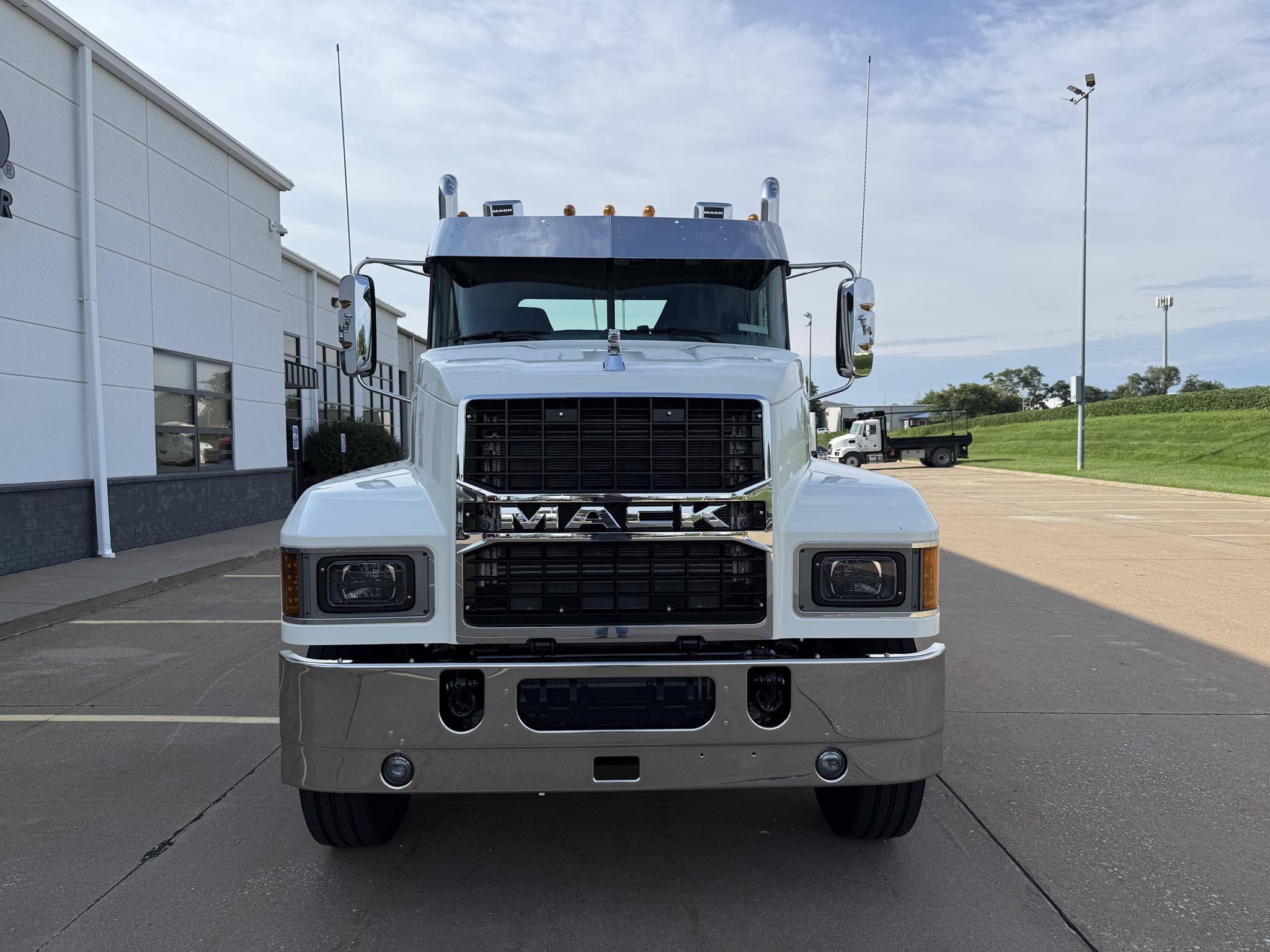 2027 MACK PINNACLE 64T 11040167912 2027 MACK PINNACLE 64T 11040167912