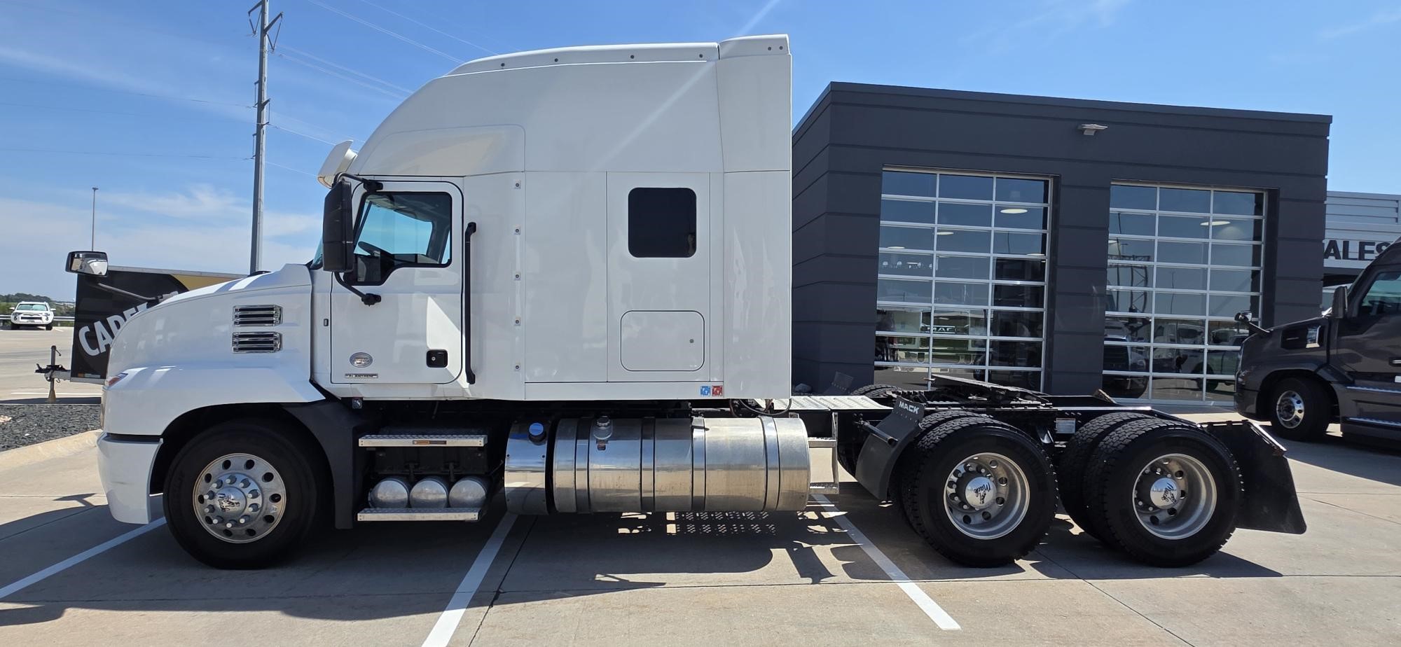 2019 MACK ANTHEM 64T 11042126499 2019 MACK ANTHEM 64T 11042126499